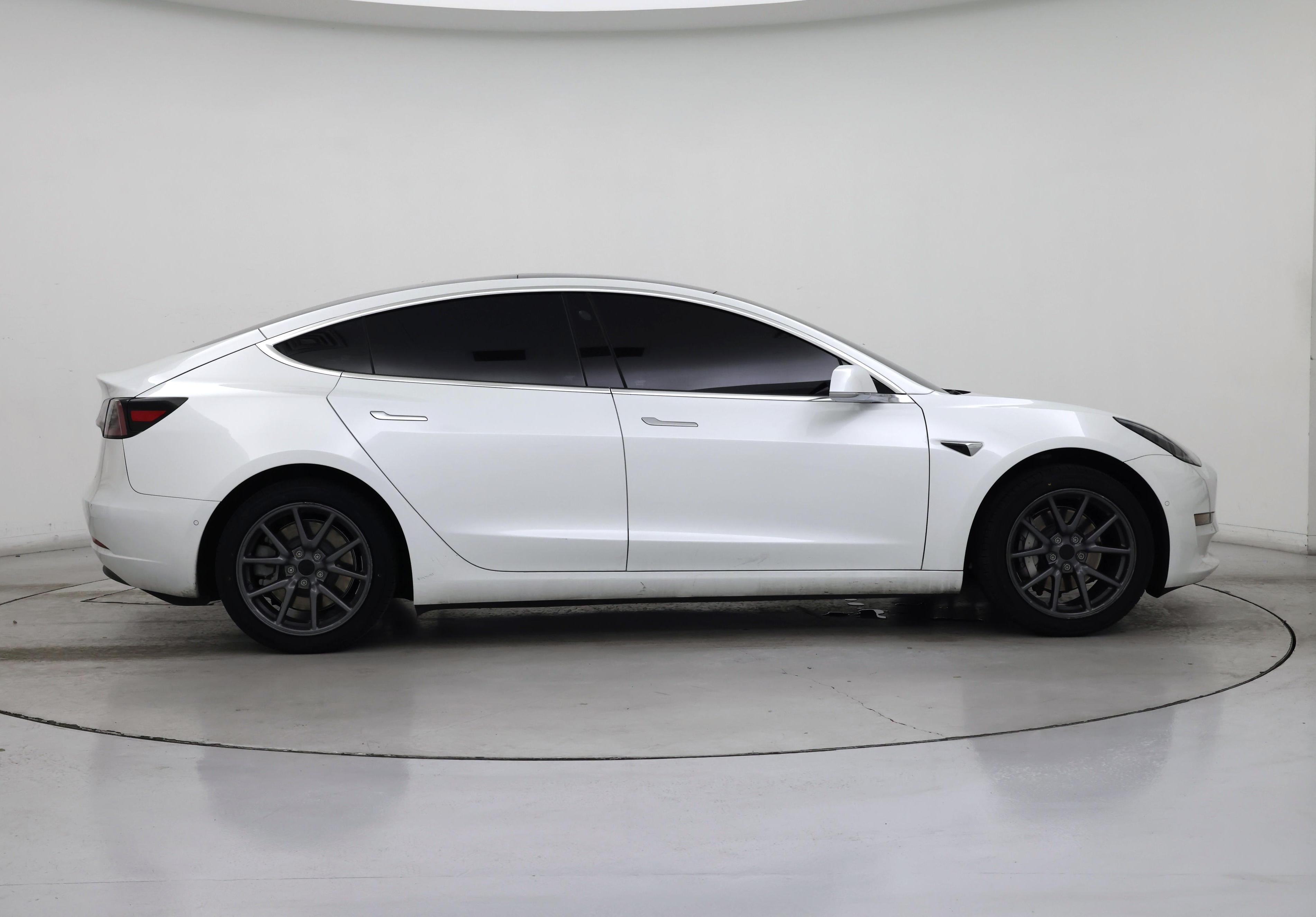 Thumbnail: 2020 Tesla Model 3 - 7
