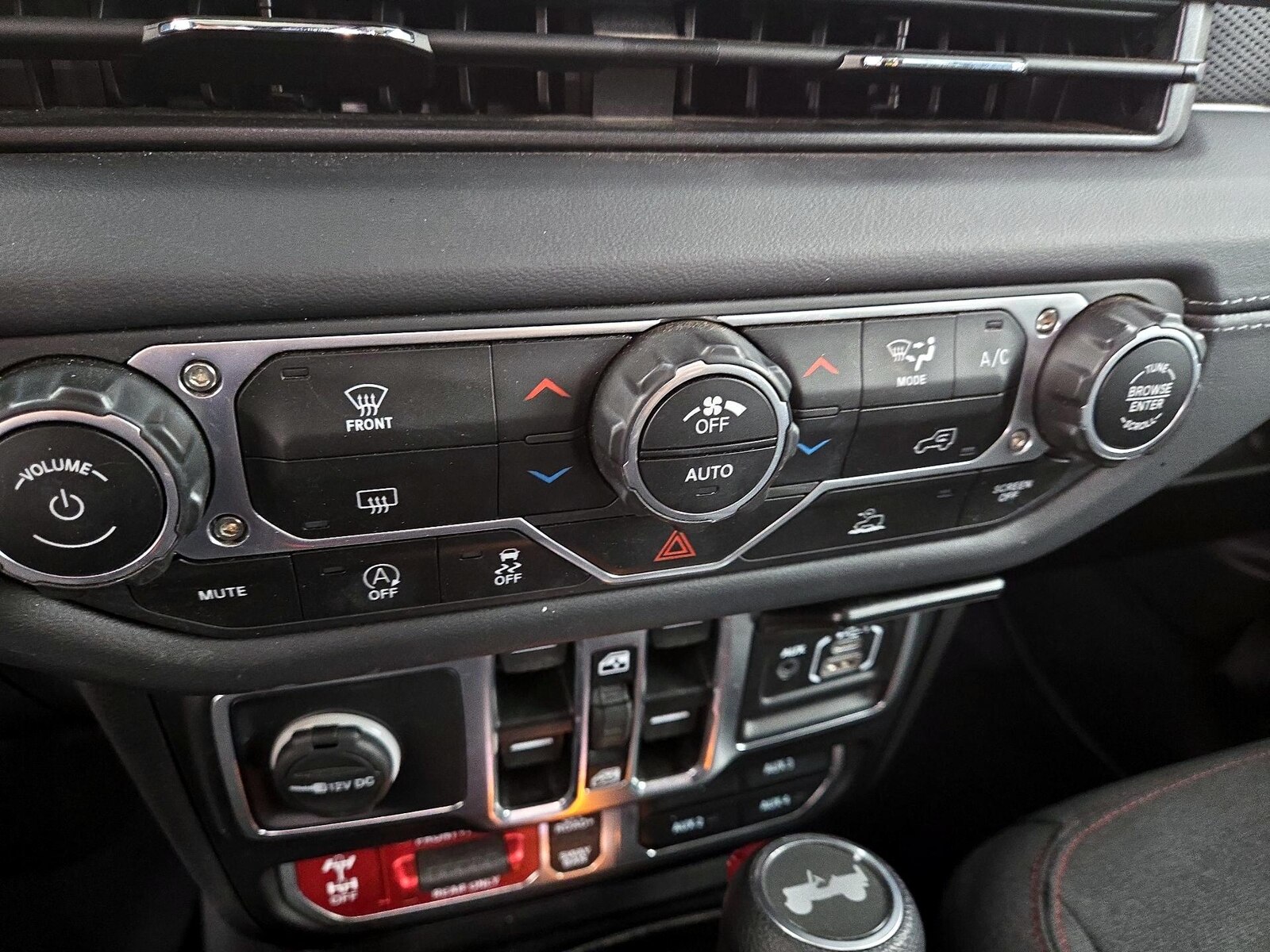 2025 Jeep Wrangler 4-Door Rubicon - Photo 17