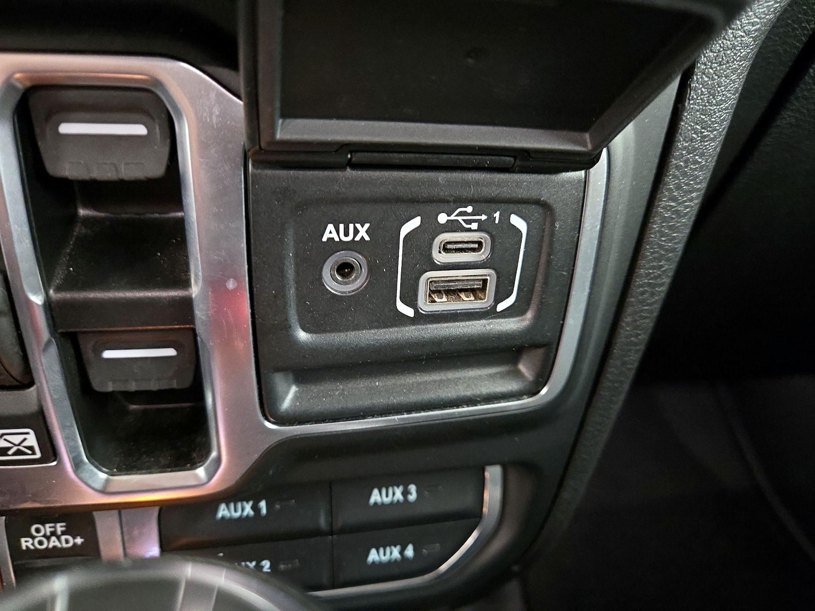 2025 Jeep Wrangler 4-Door Rubicon - Photo 19