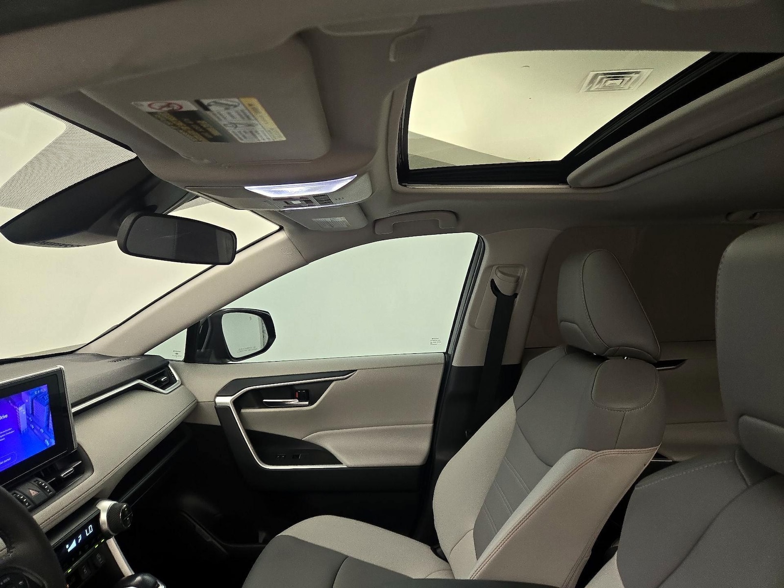 Sunroof(s) & Overhead Airbags
