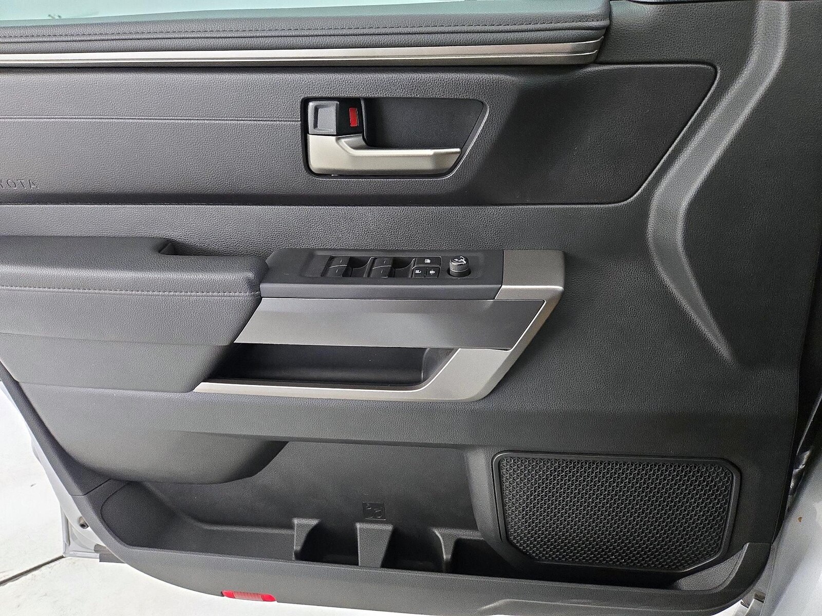 2024 Toyota Tundra SR5 - Photo 13