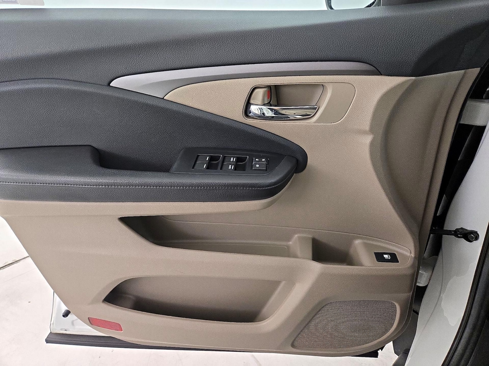 2020 Honda Pilot EX - Photo 13