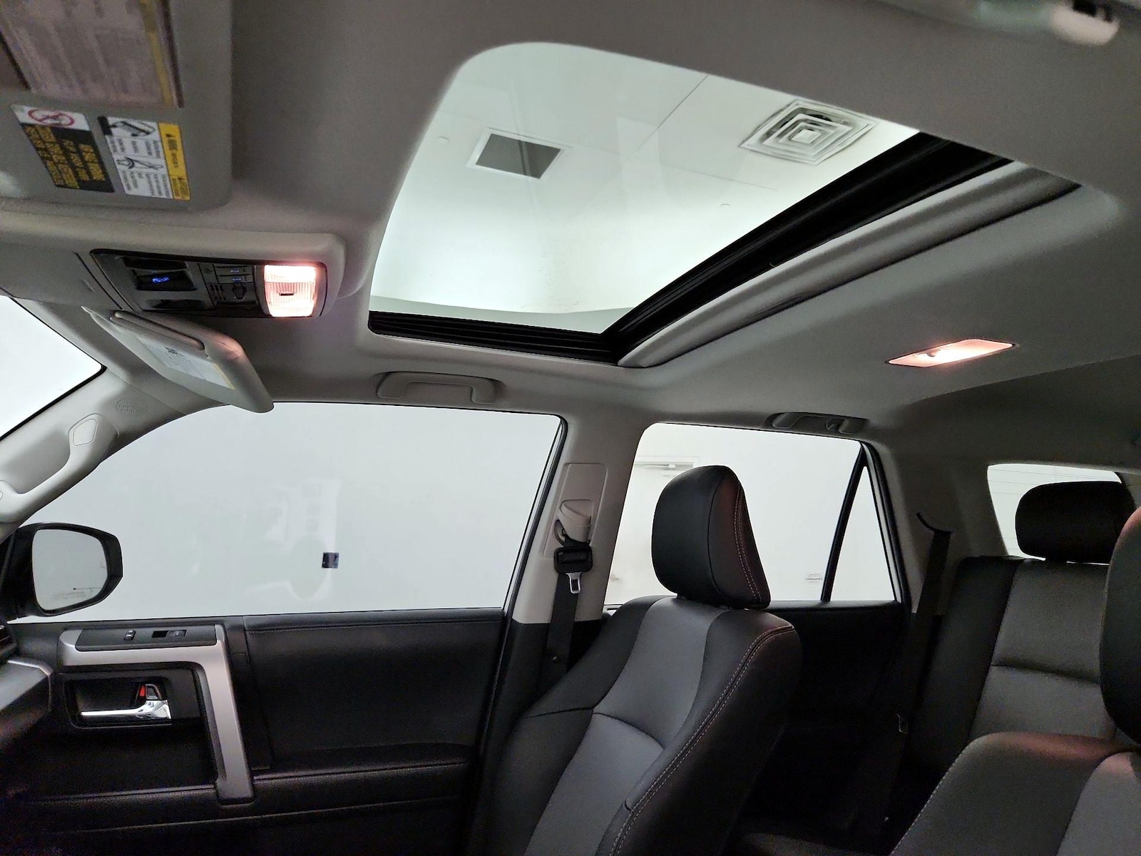 Sunroof(s) & Overhead Airbags