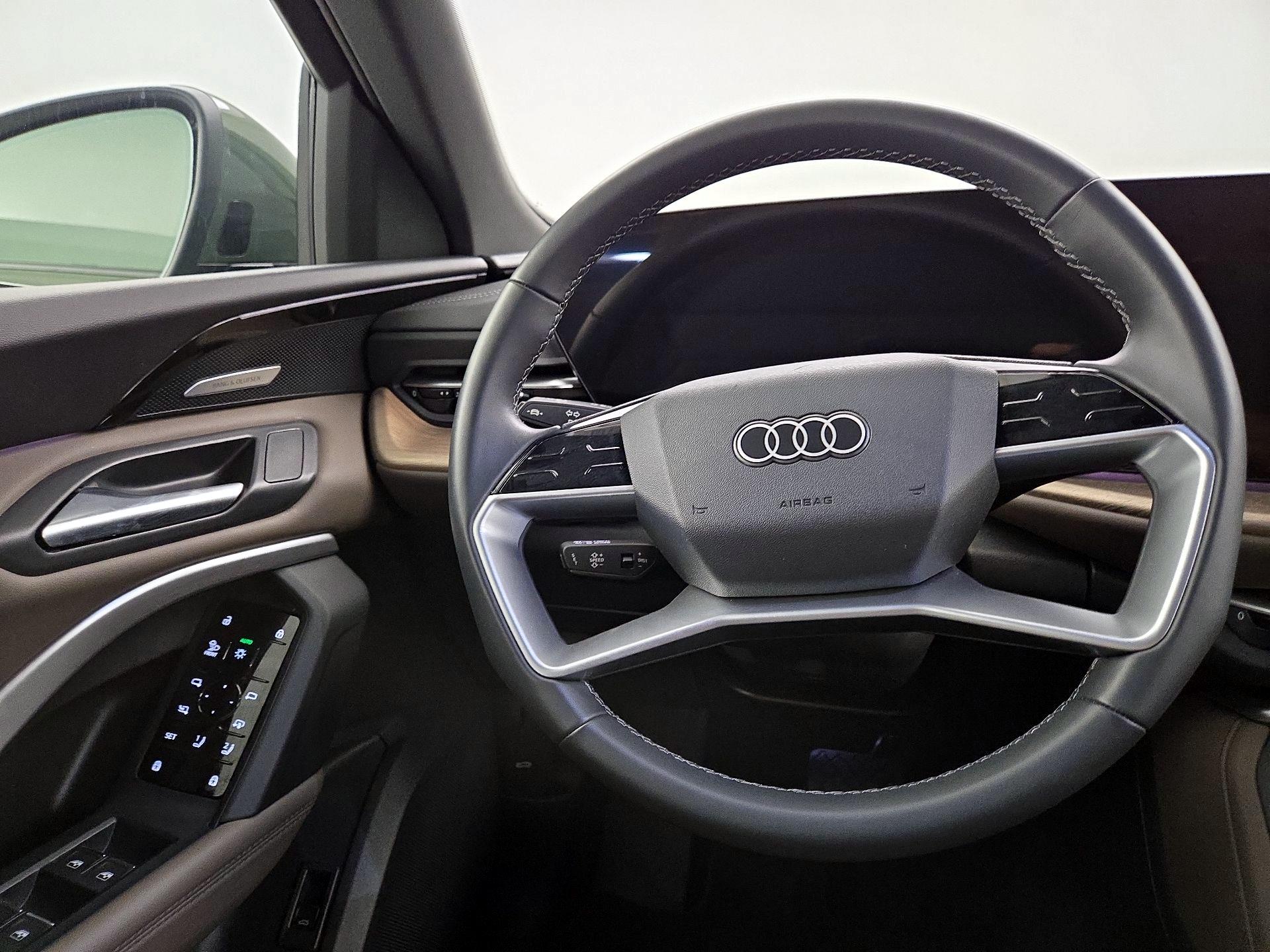 Thumbnail: 2025 Audi Q5 - 10