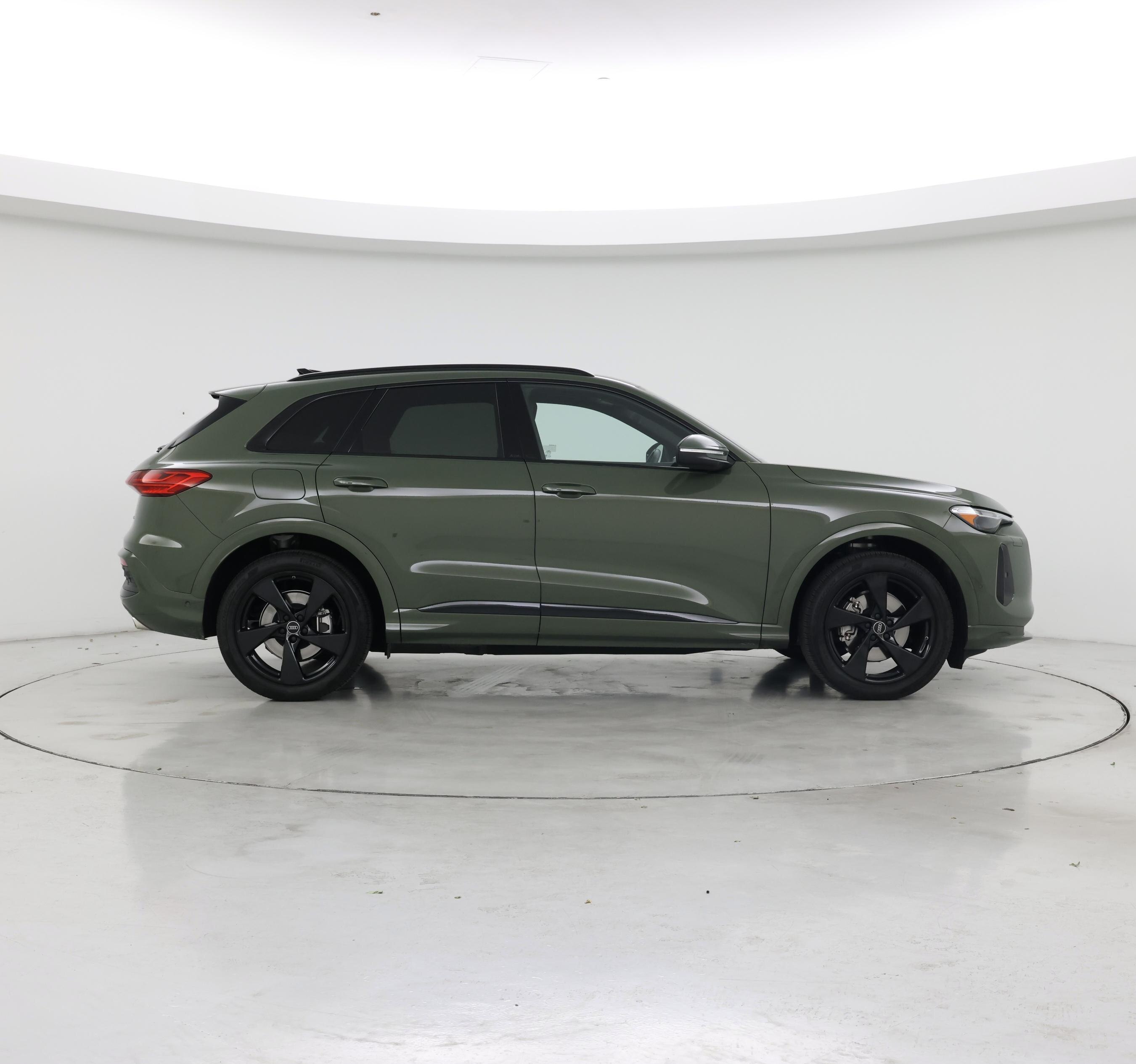 Thumbnail: 2025 Audi Q5 - 7