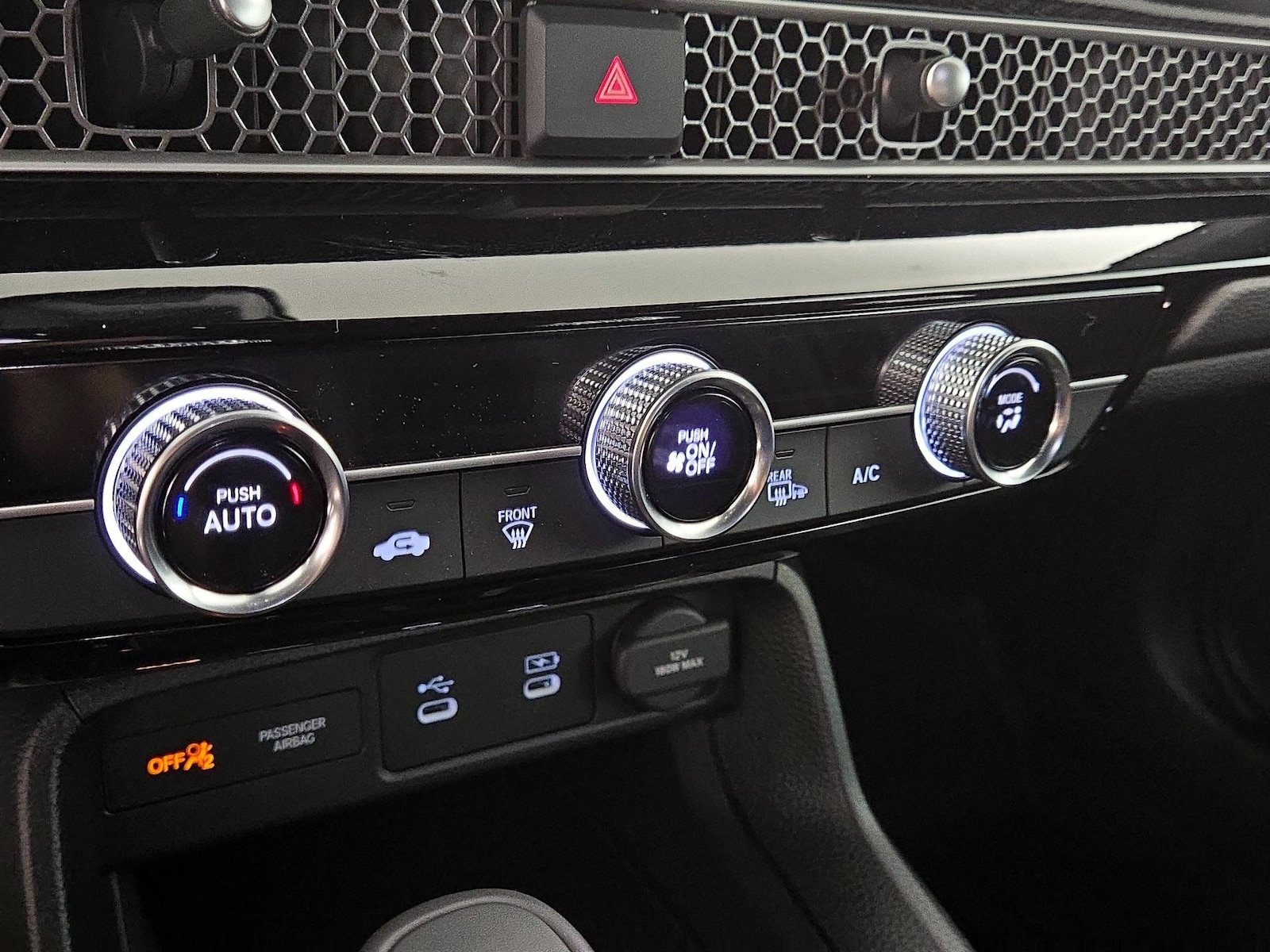 2026 Honda Civic Hatchback Sport - Photo 17