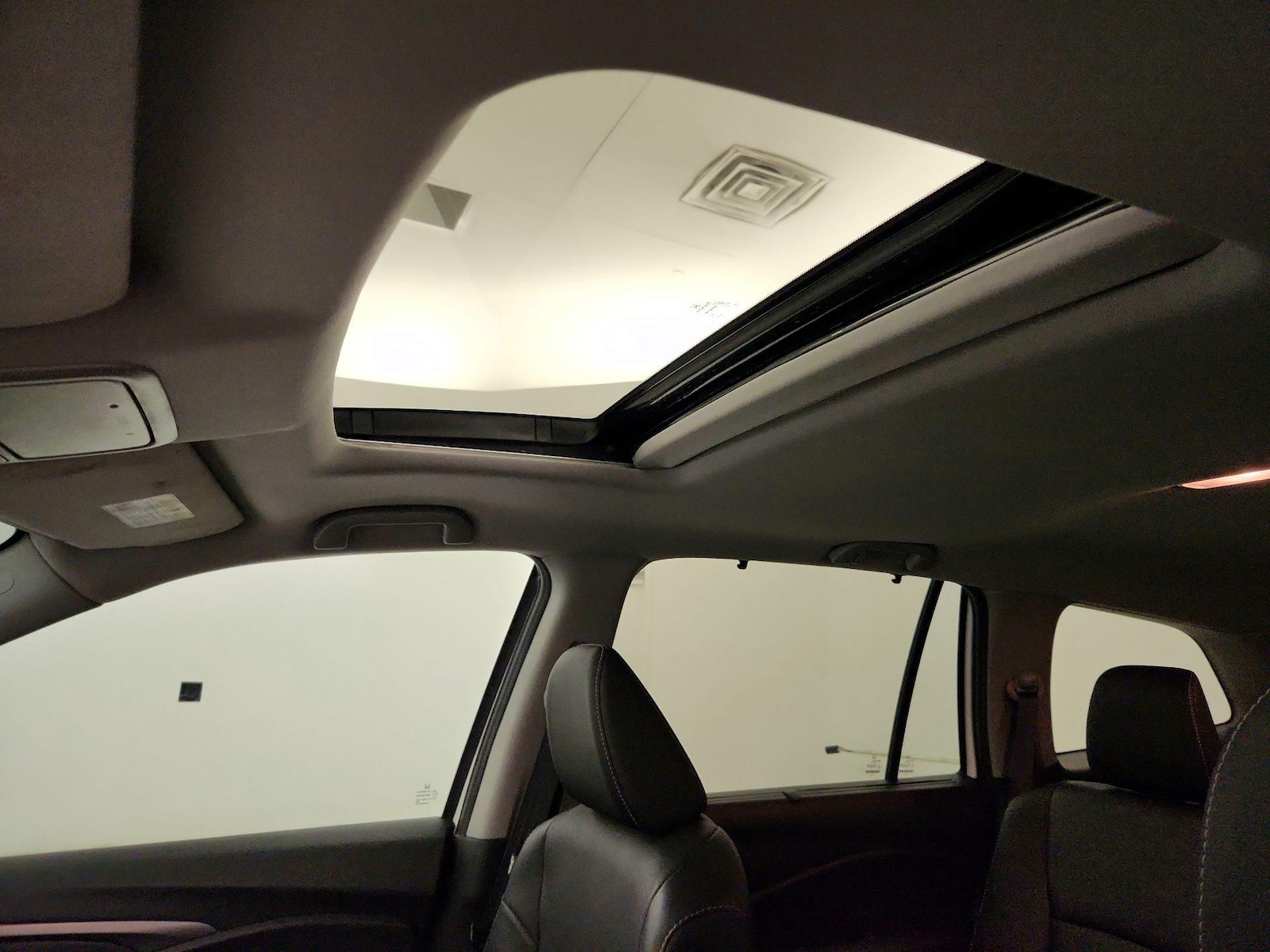 2021 Honda Pilot SE - Photo 18