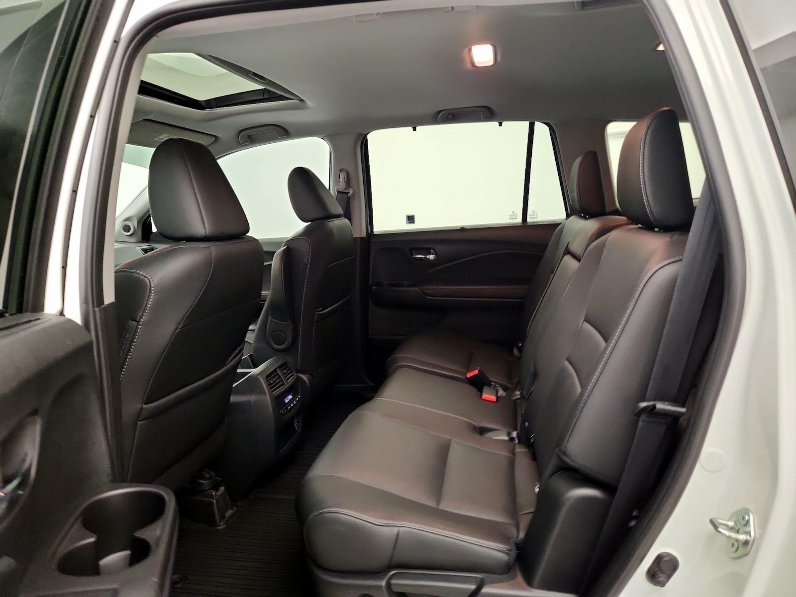 2021 Honda Pilot SE - Photo 19