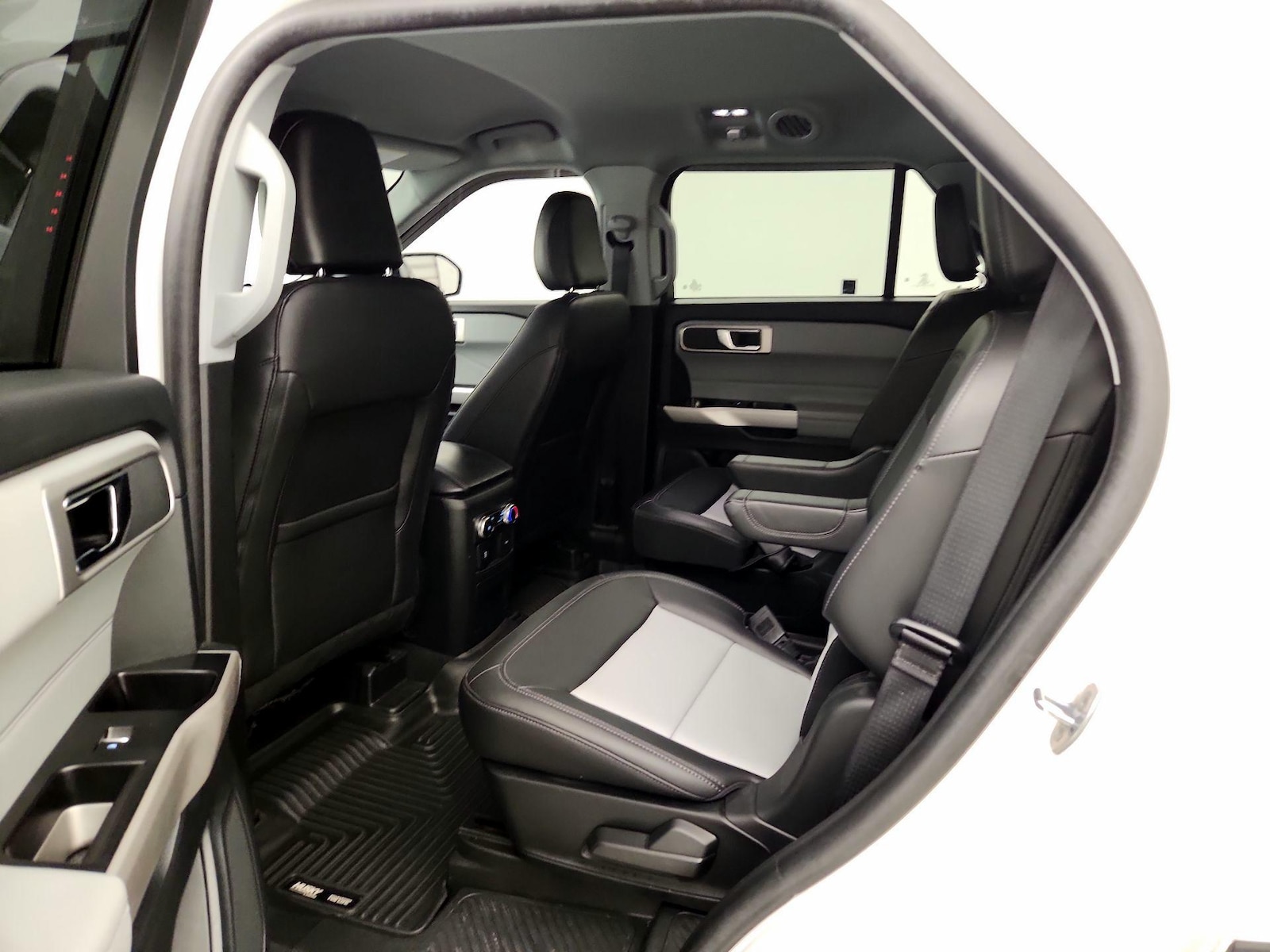 2024 Ford Explorer XLT - Photo 20
