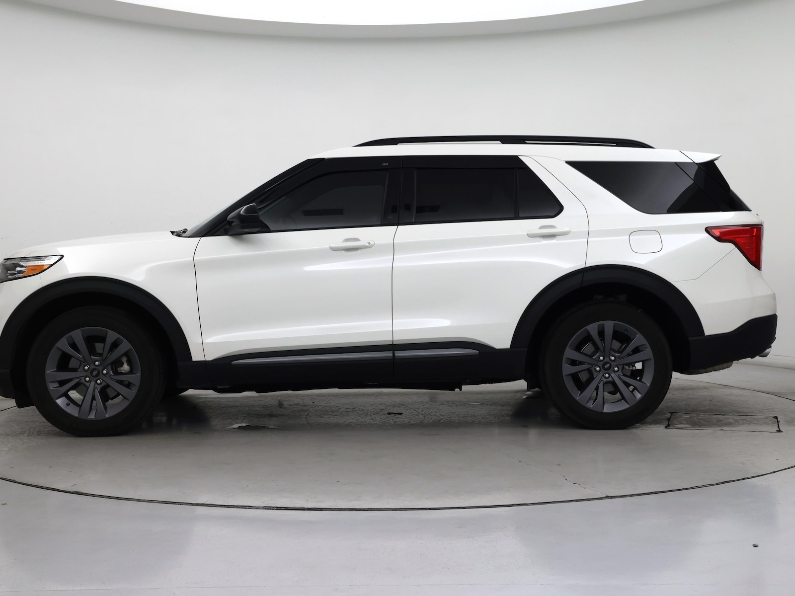 2024 Ford Explorer XLT - Photo 4