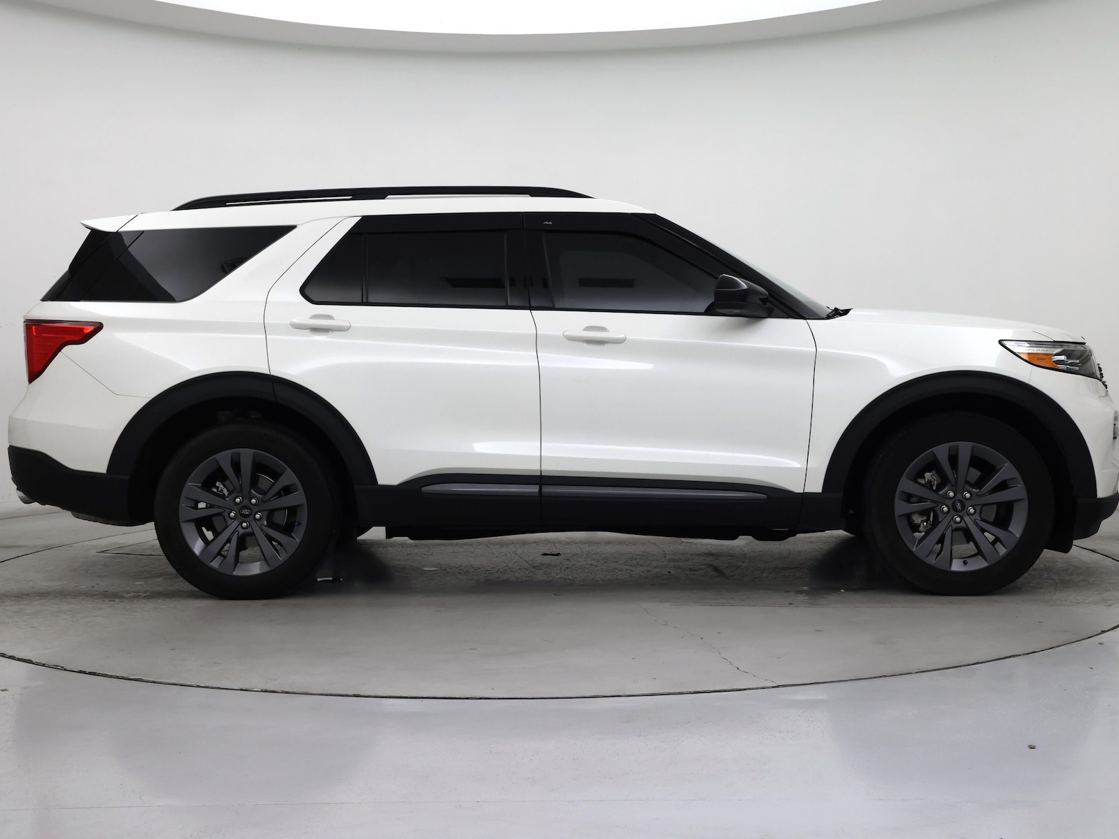 2024 Ford Explorer XLT - Photo 8