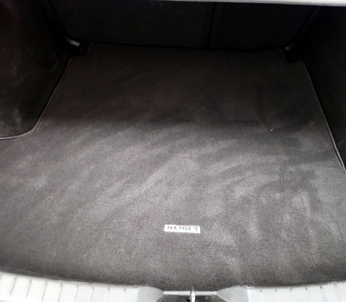 Trunk/Cargo (Seats Up)