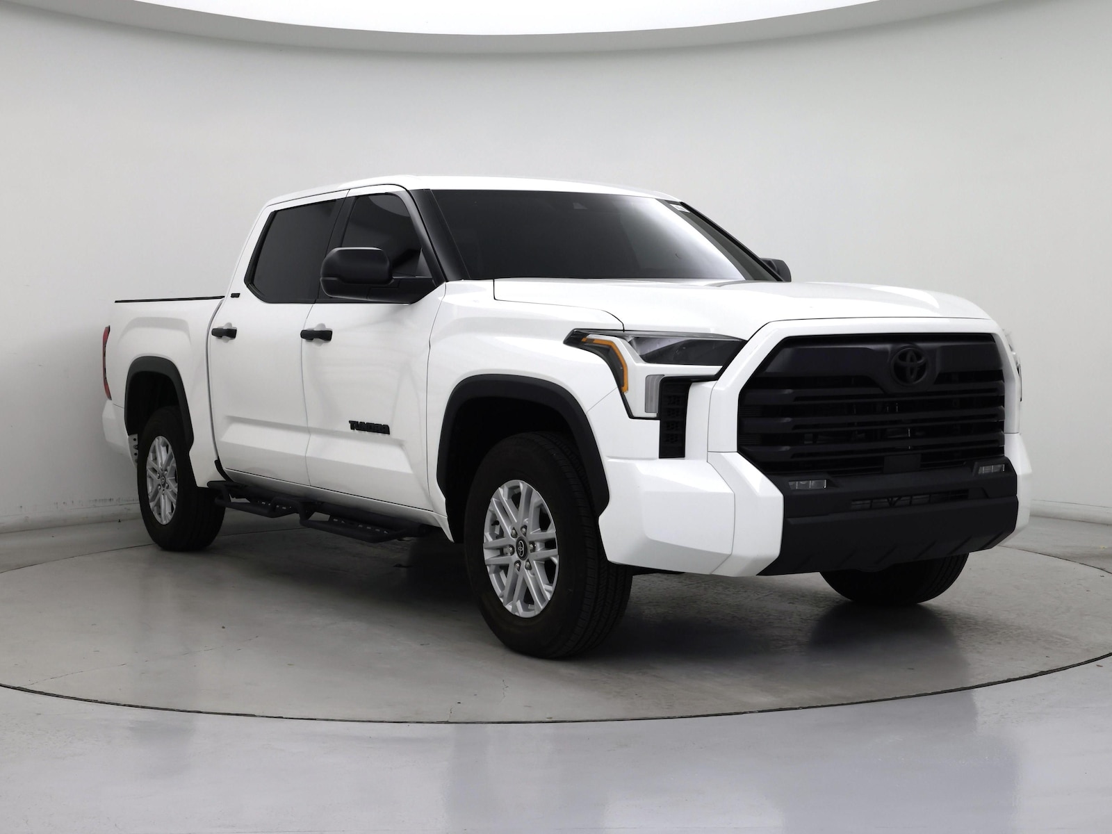 2025 Toyota Tundra SR5 - Photo 2