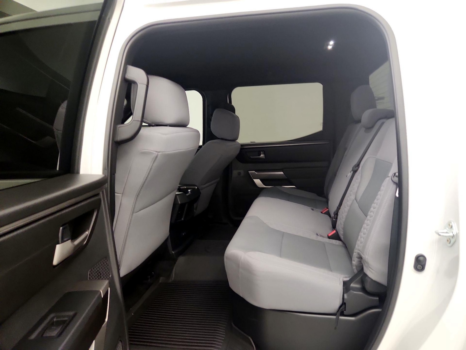 2025 Toyota Tundra SR5 - Photo 20