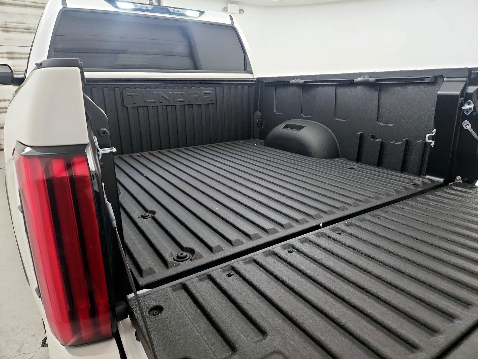 2025 Toyota Tundra SR5 - Photo 21