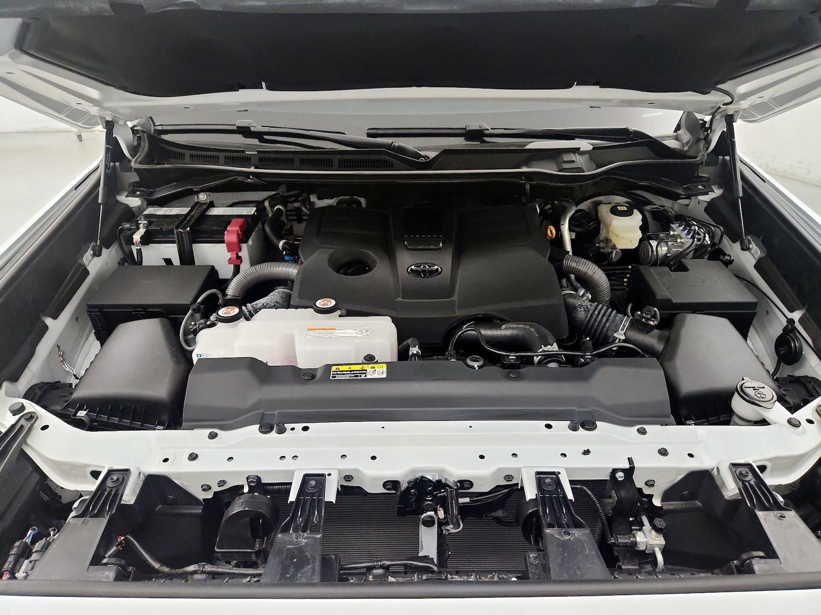 2025 Toyota Tundra SR5 - Photo 22