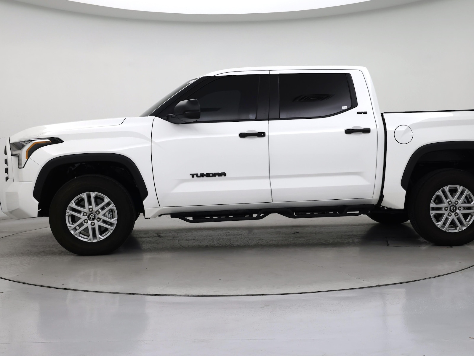 2025 Toyota Tundra SR5 - Photo 4