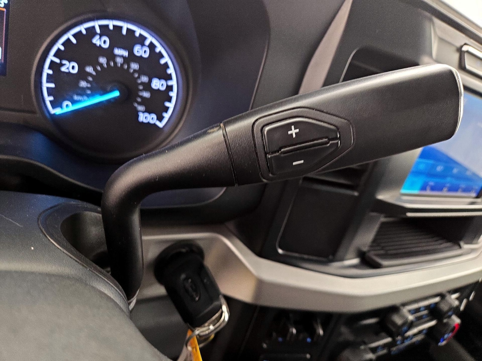 2024 Ford F-350 Super Duty XLT - Photo 18