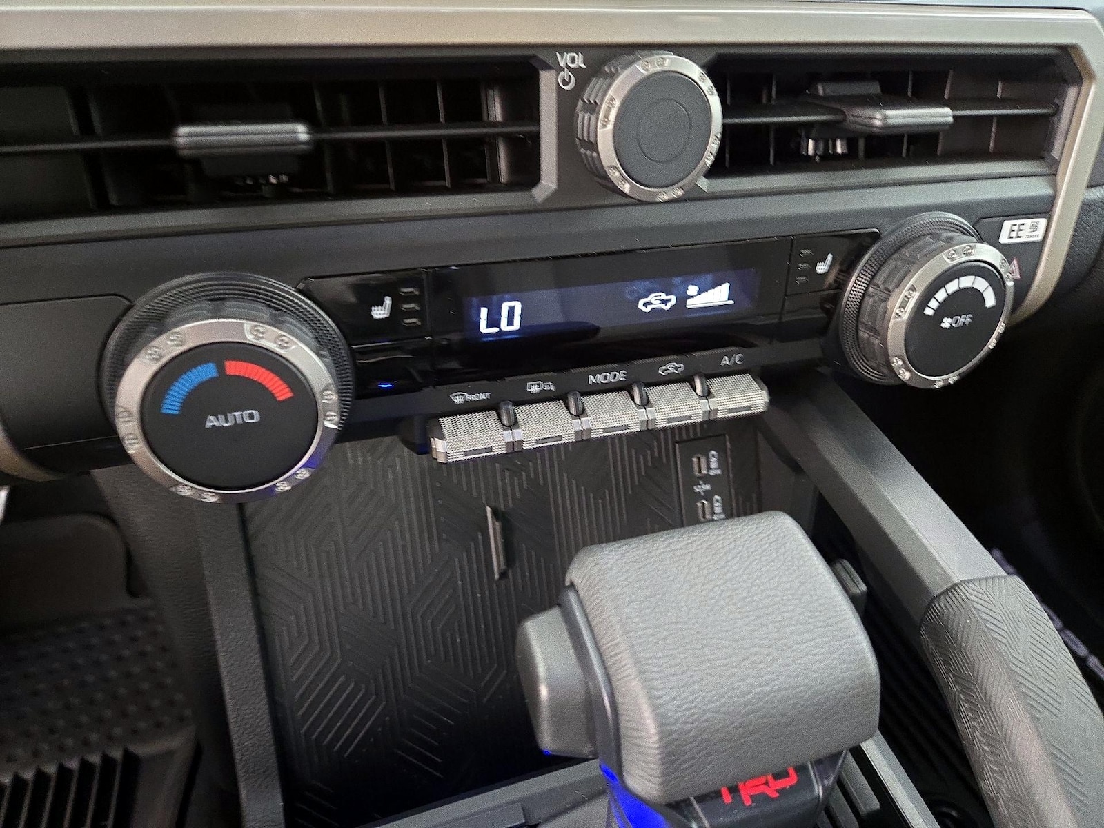 2026 Toyota Tacoma TRD Sport - Photo 17