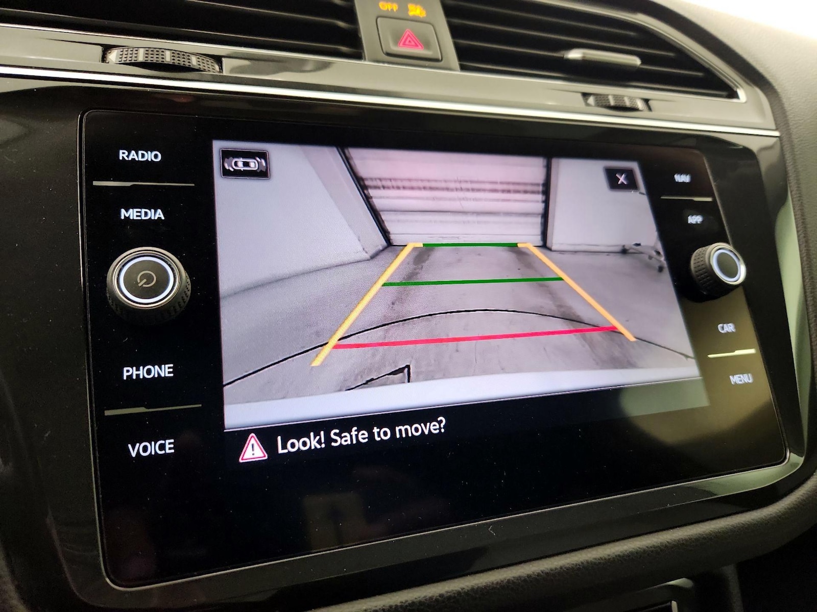 2021 Volkswagen Tiguan SEL - Photo 6
