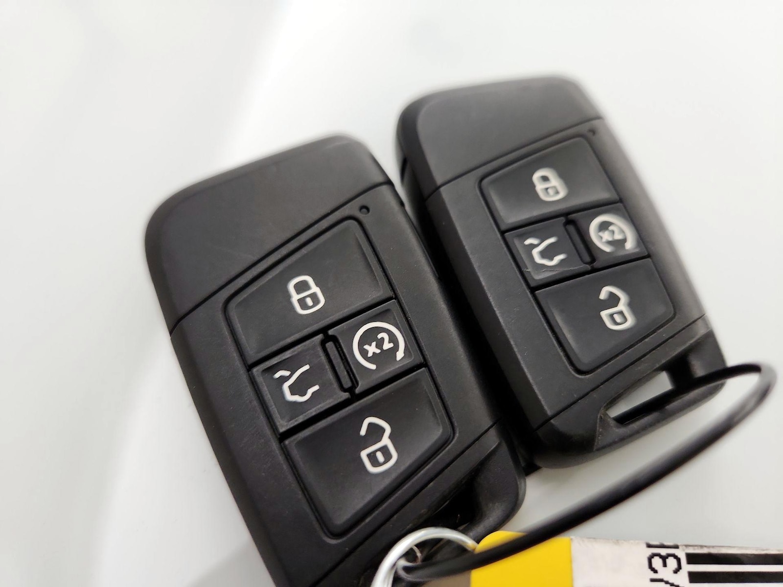 2021 Volkswagen Tiguan SEL - Photo 14