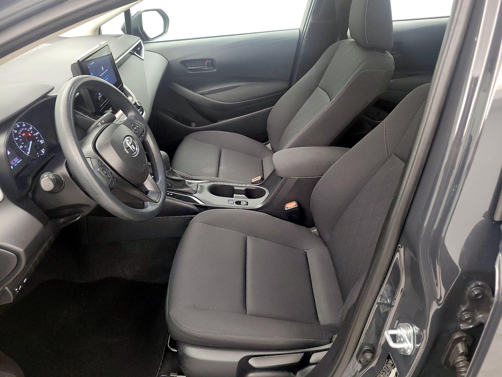 2025 Toyota Corolla LE - Photo 12