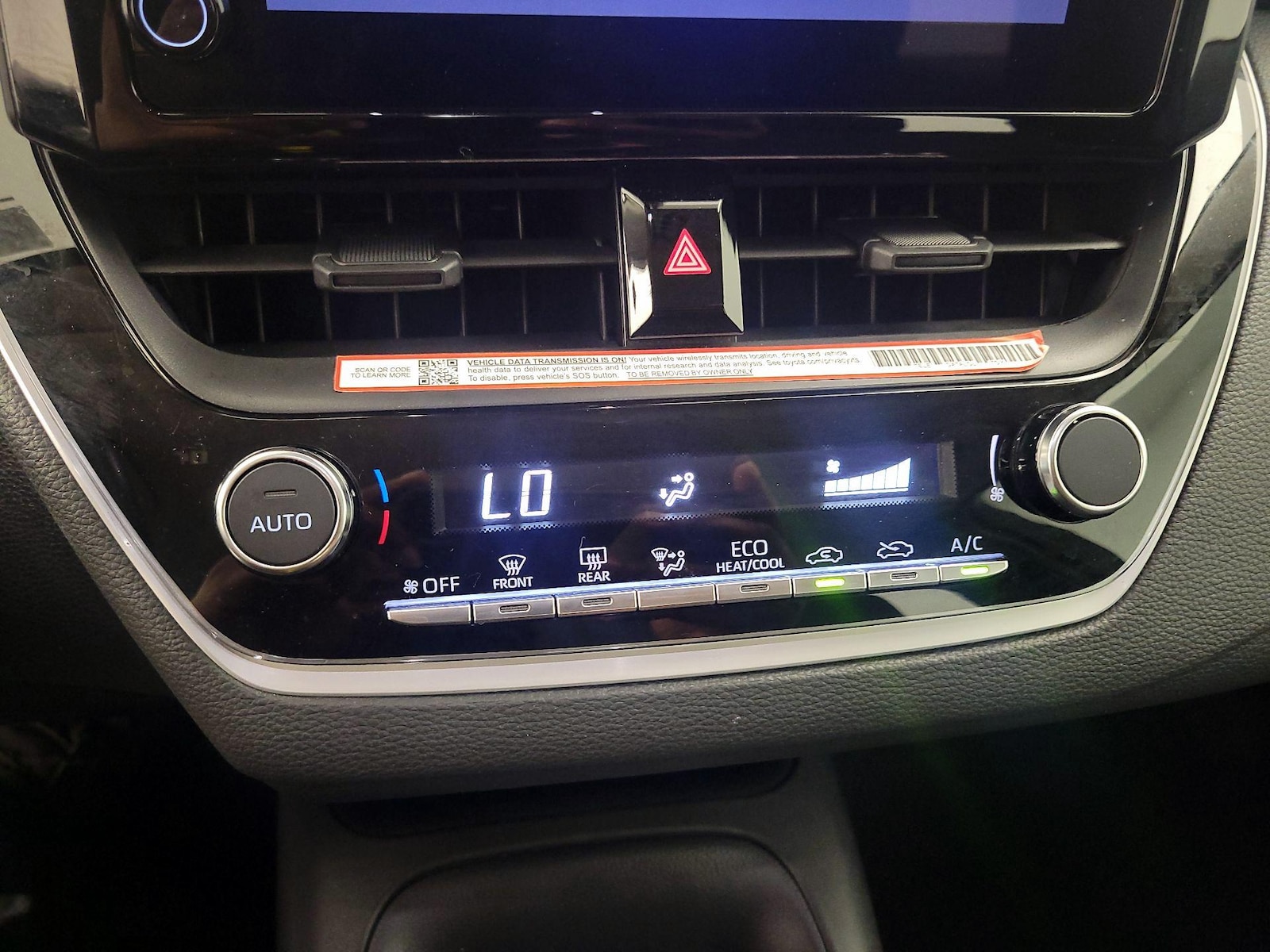 2025 Toyota Corolla LE - Photo 17