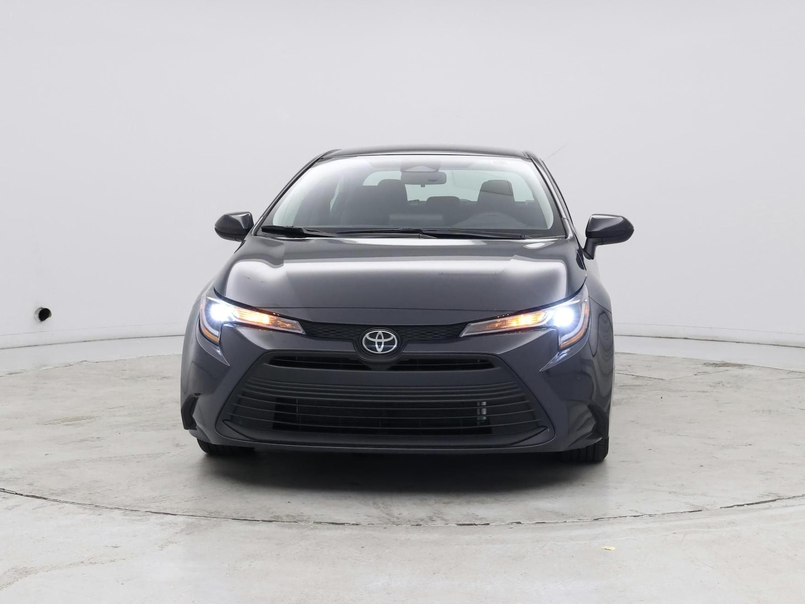 2025 Toyota Corolla LE - Photo 5