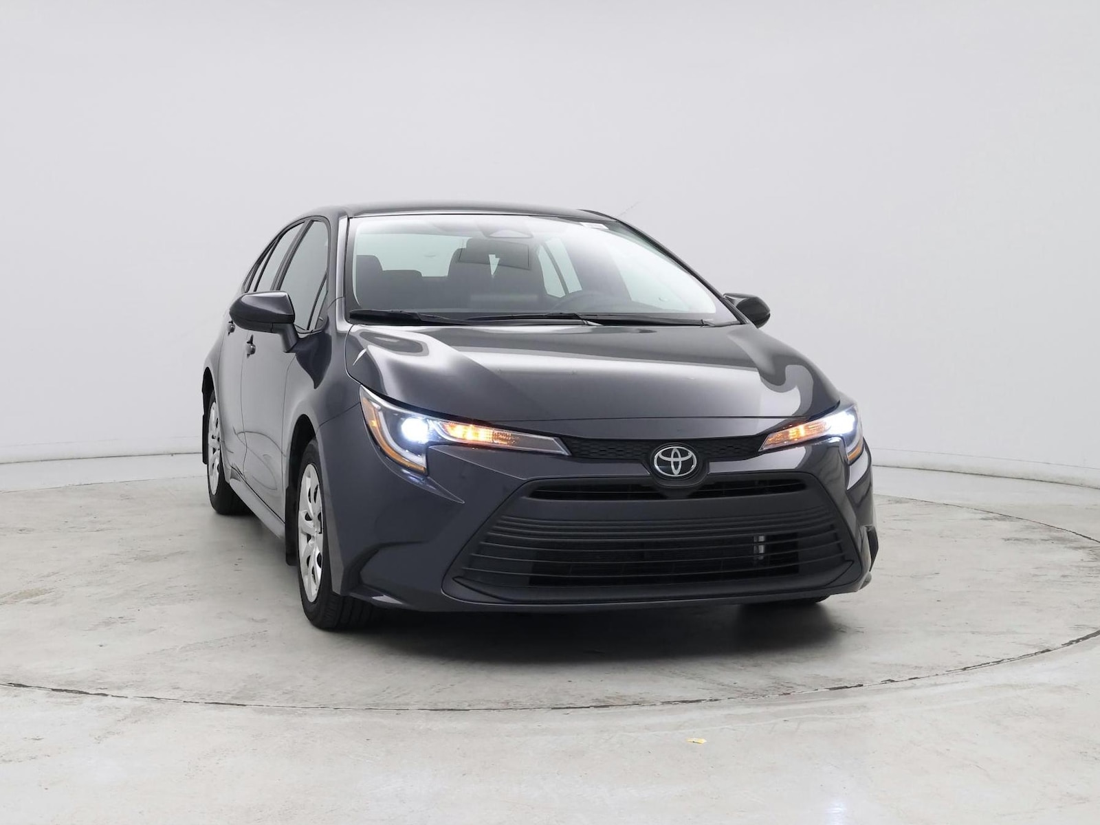 2025 Toyota Corolla LE - Photo 6