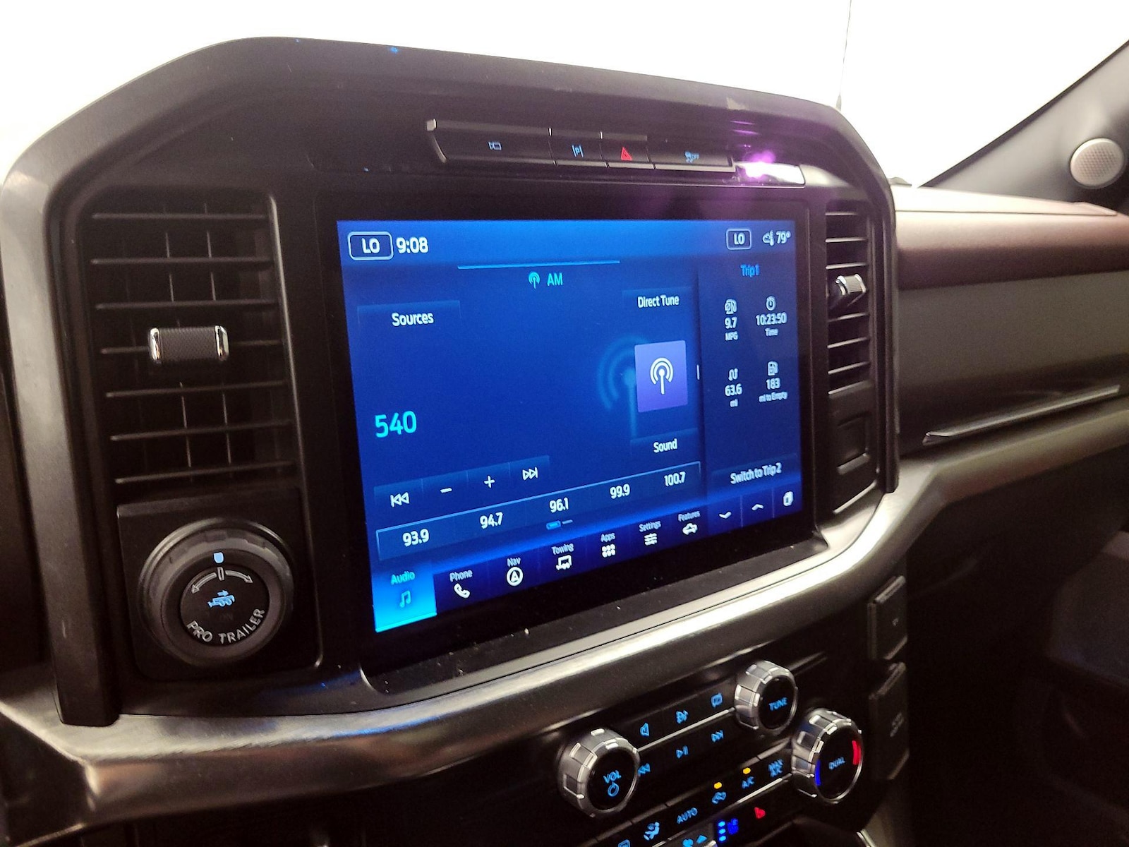 2023 Ford F-150 Lariat - Photo 14