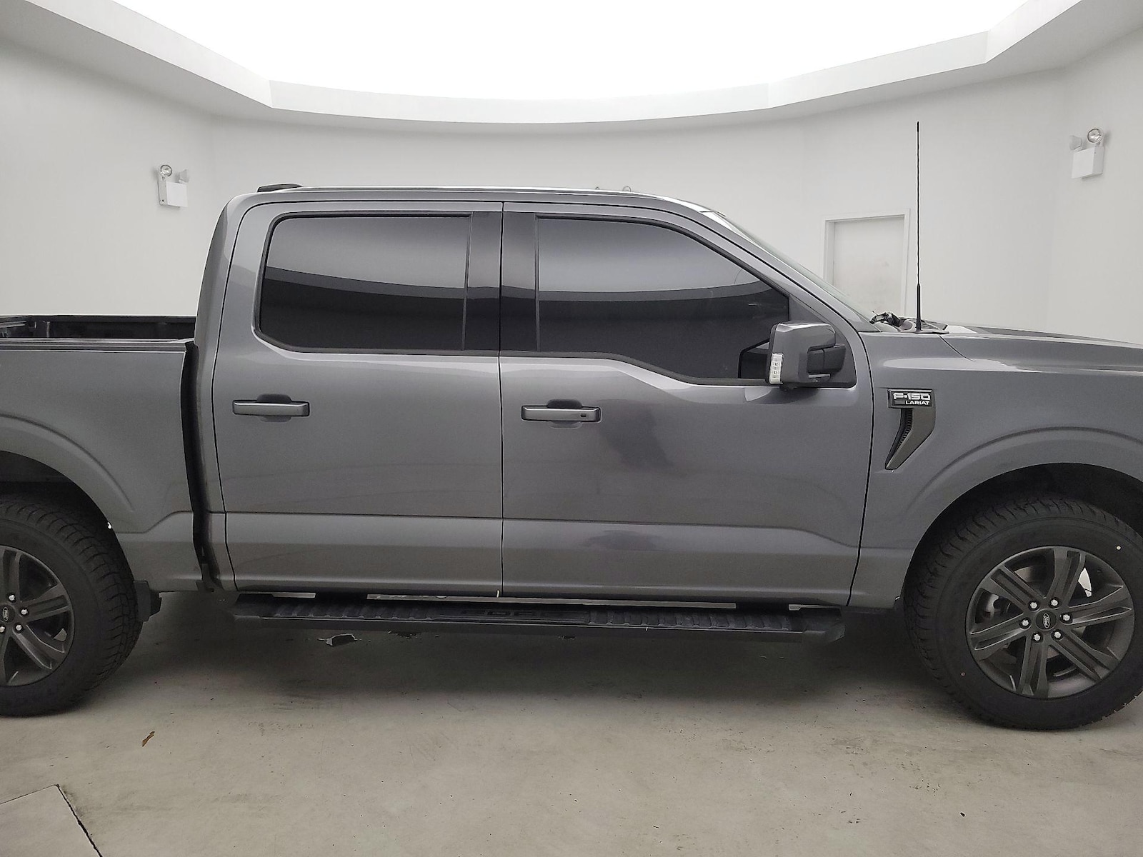 2023 Ford F-150 Lariat - Photo 4