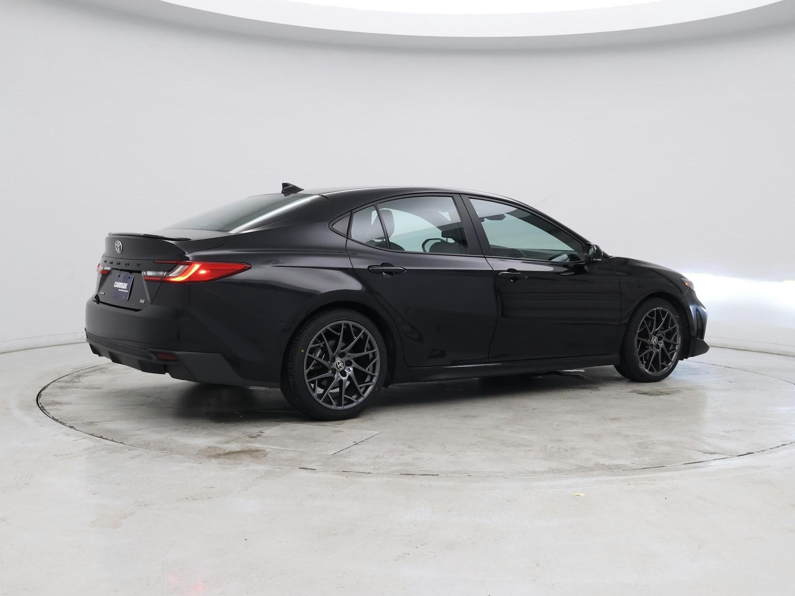 2025 Toyota Camry SE - Photo 7