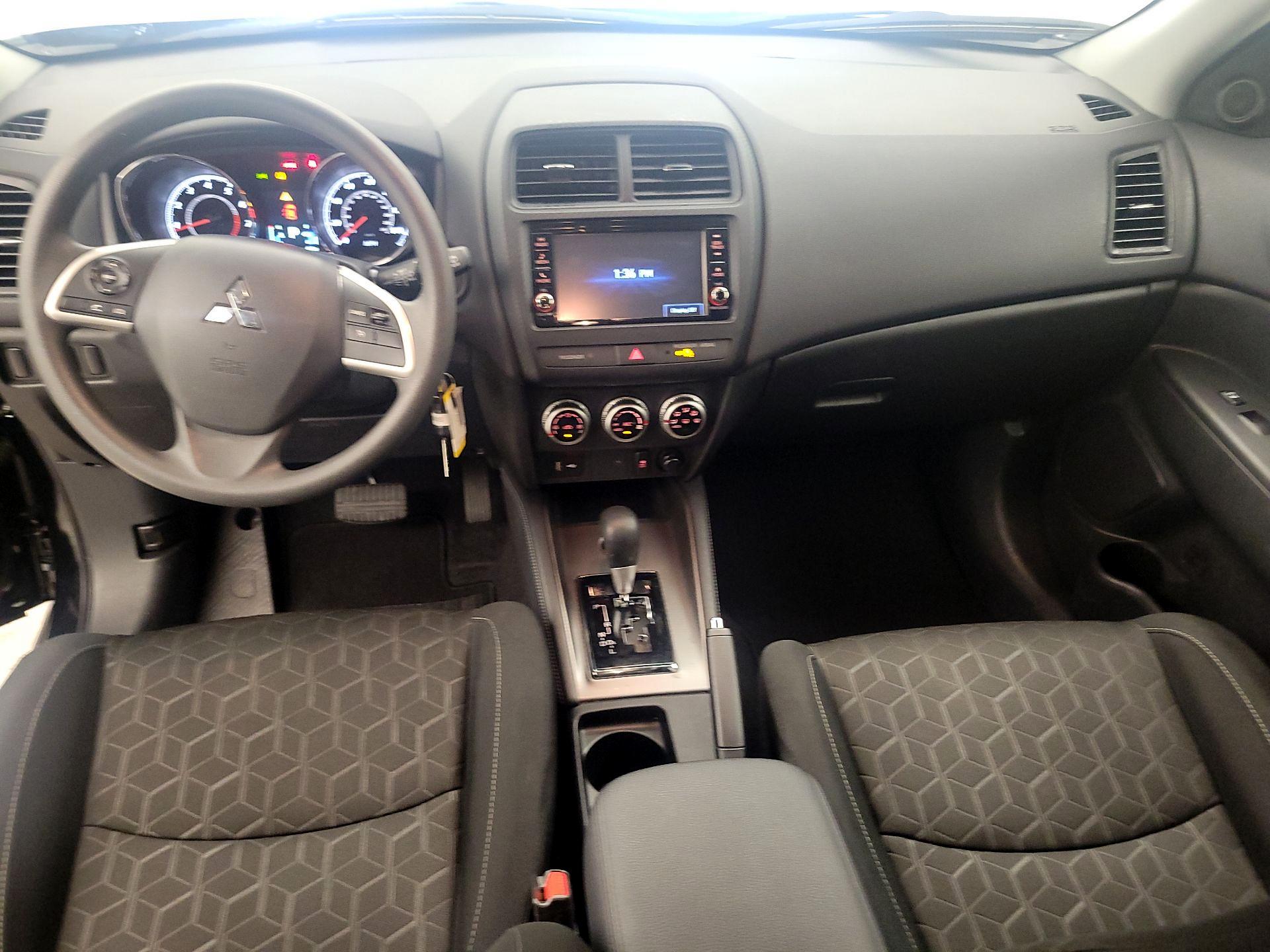 Thumbnail: 2025 Mitsubishi Outlander Sport - 9
