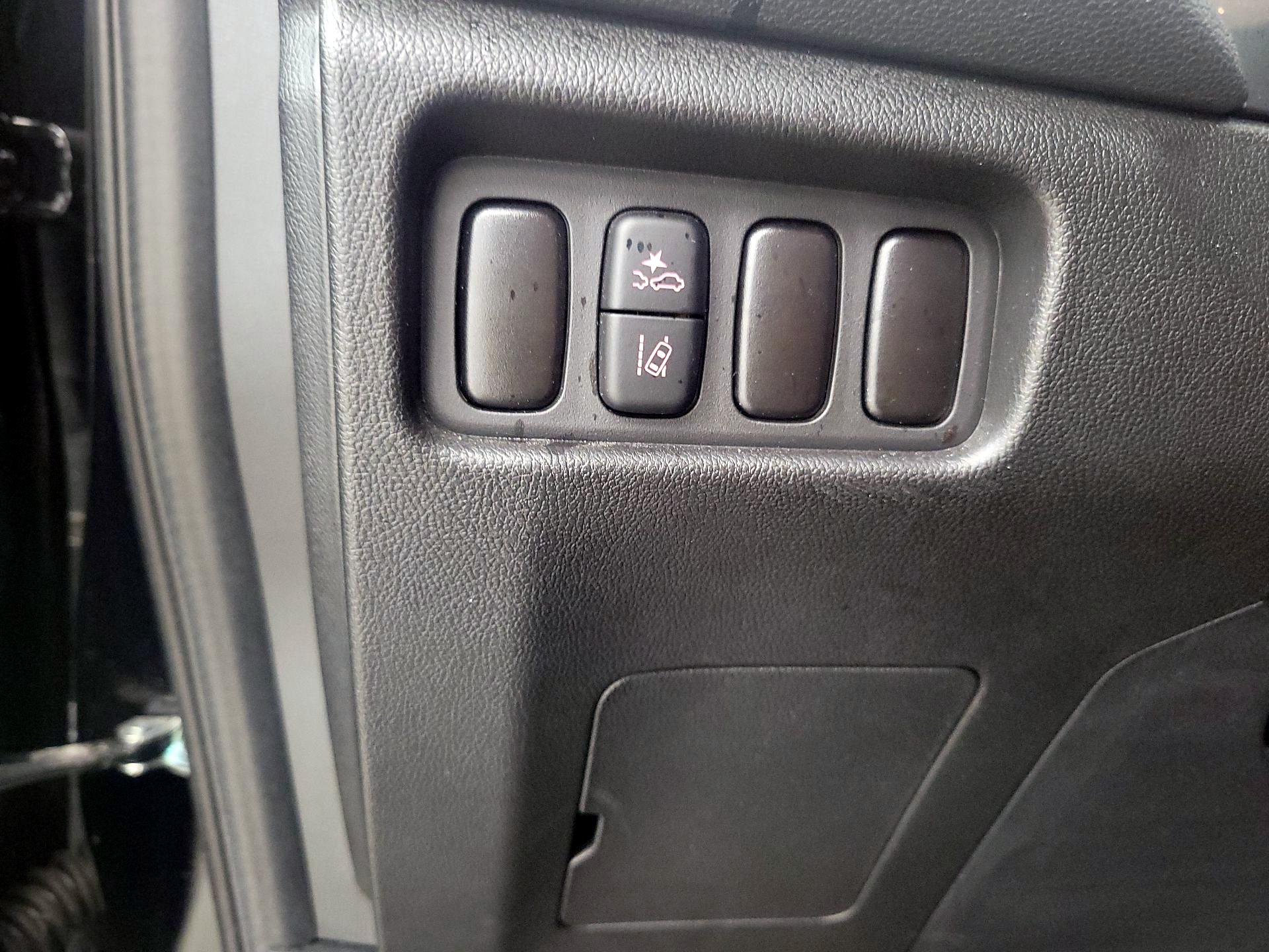 Thumbnail: 2025 Mitsubishi Outlander Sport - 13