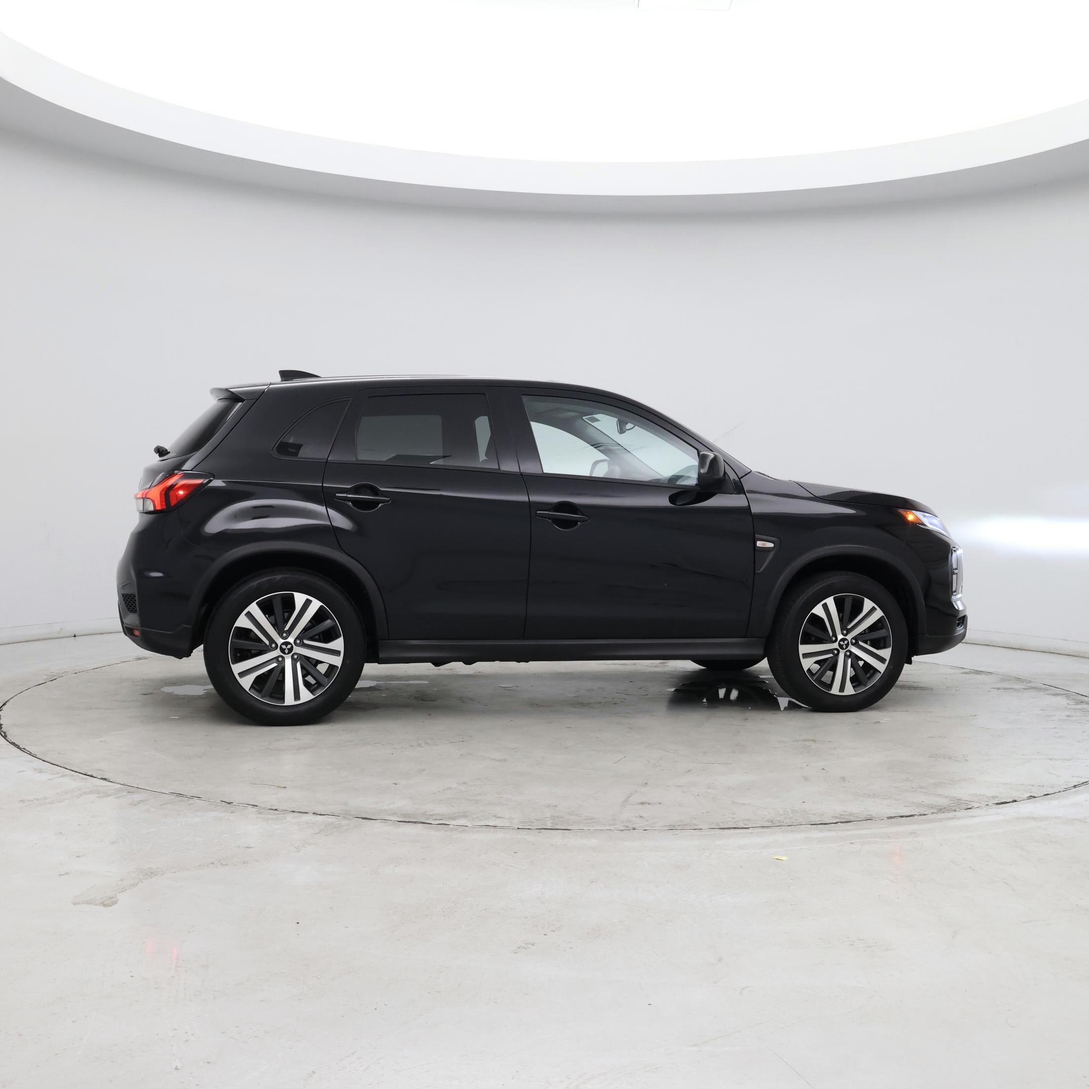 Thumbnail: 2025 Mitsubishi Outlander Sport - 8