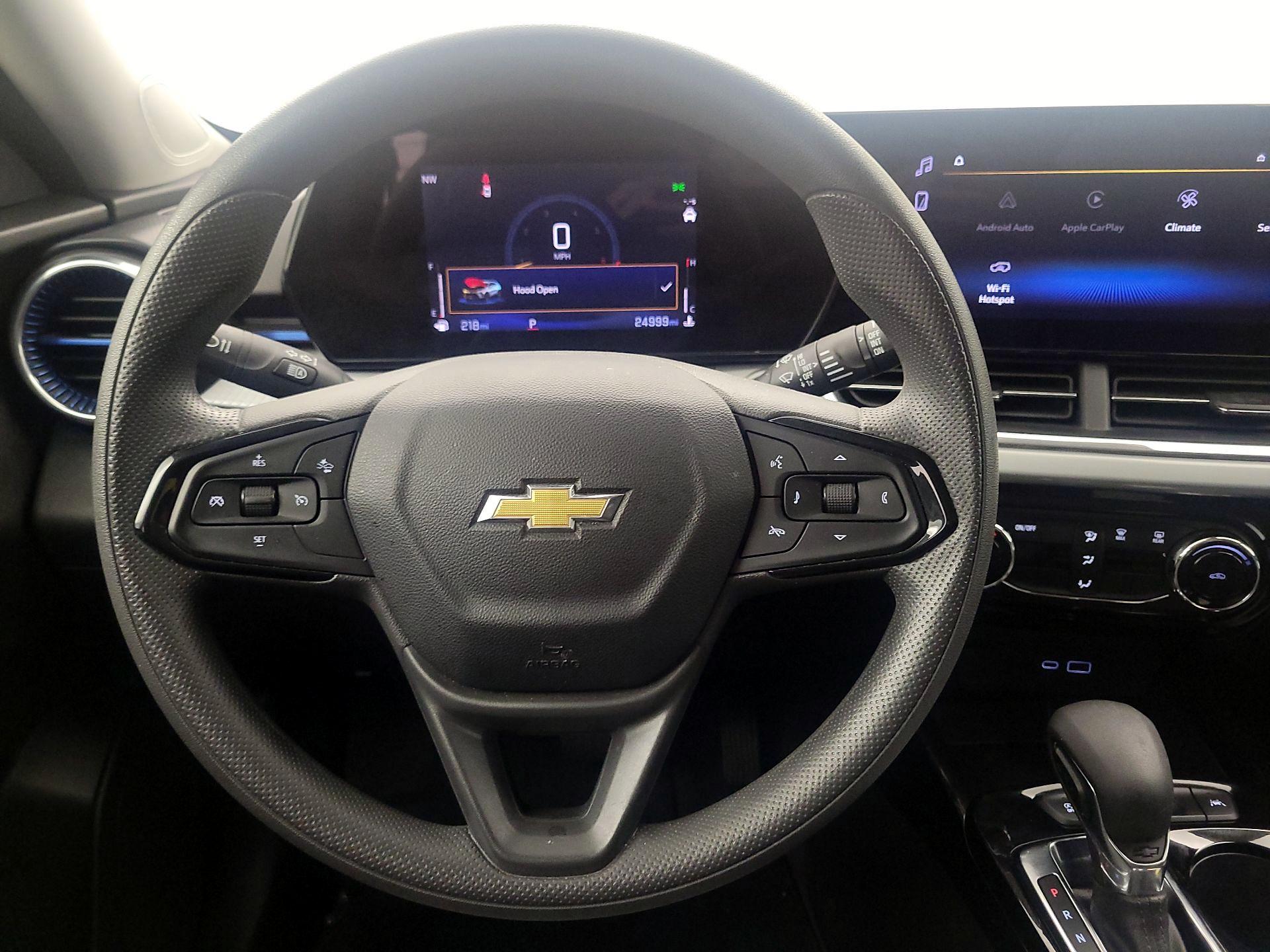 Thumbnail: 2025 Chevrolet Trax - 10