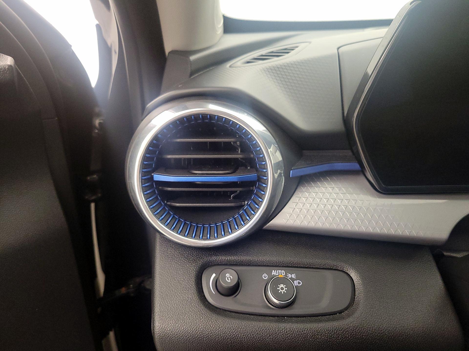 Thumbnail: 2025 Chevrolet Trax - 13