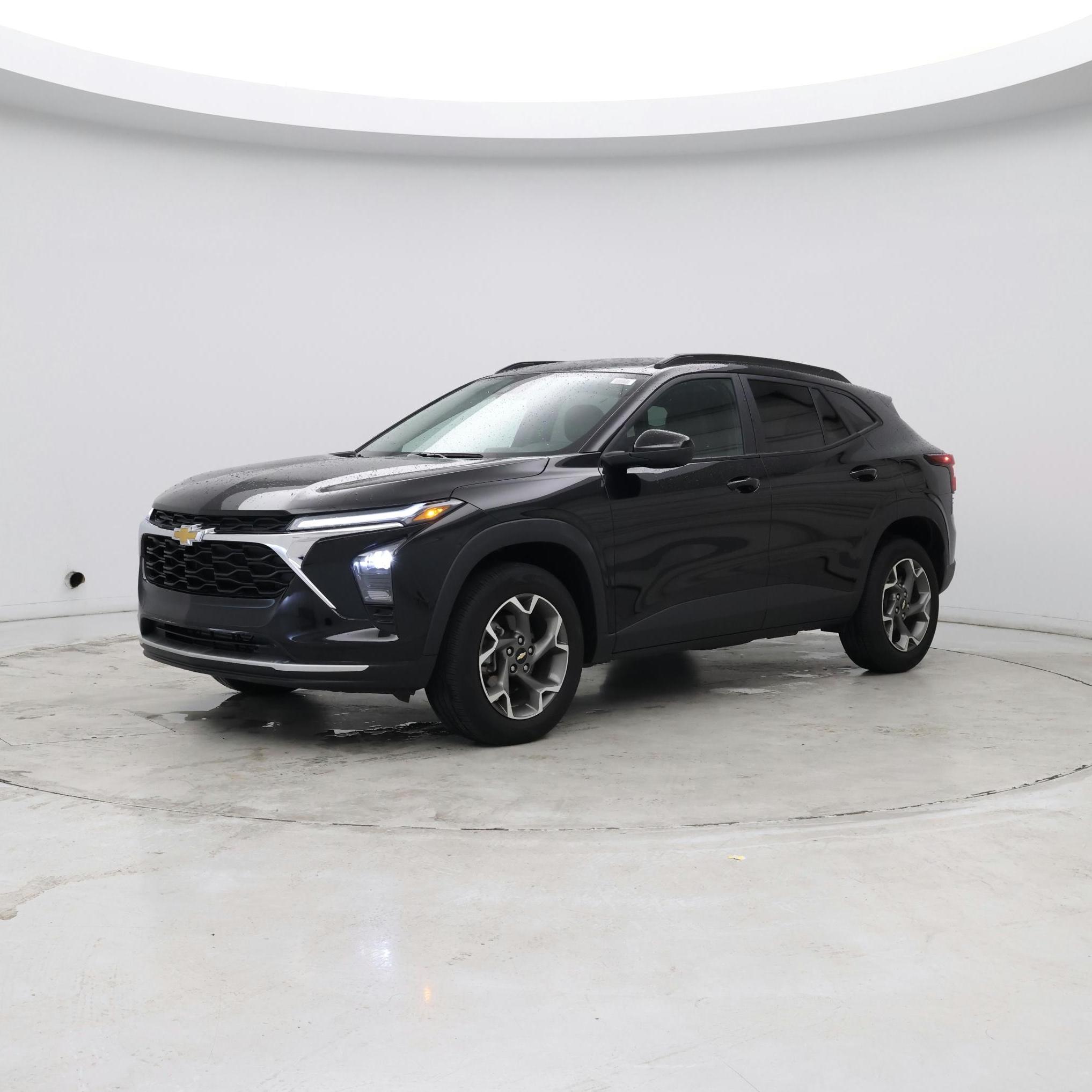 Thumbnail: 2025 Chevrolet Trax - 3