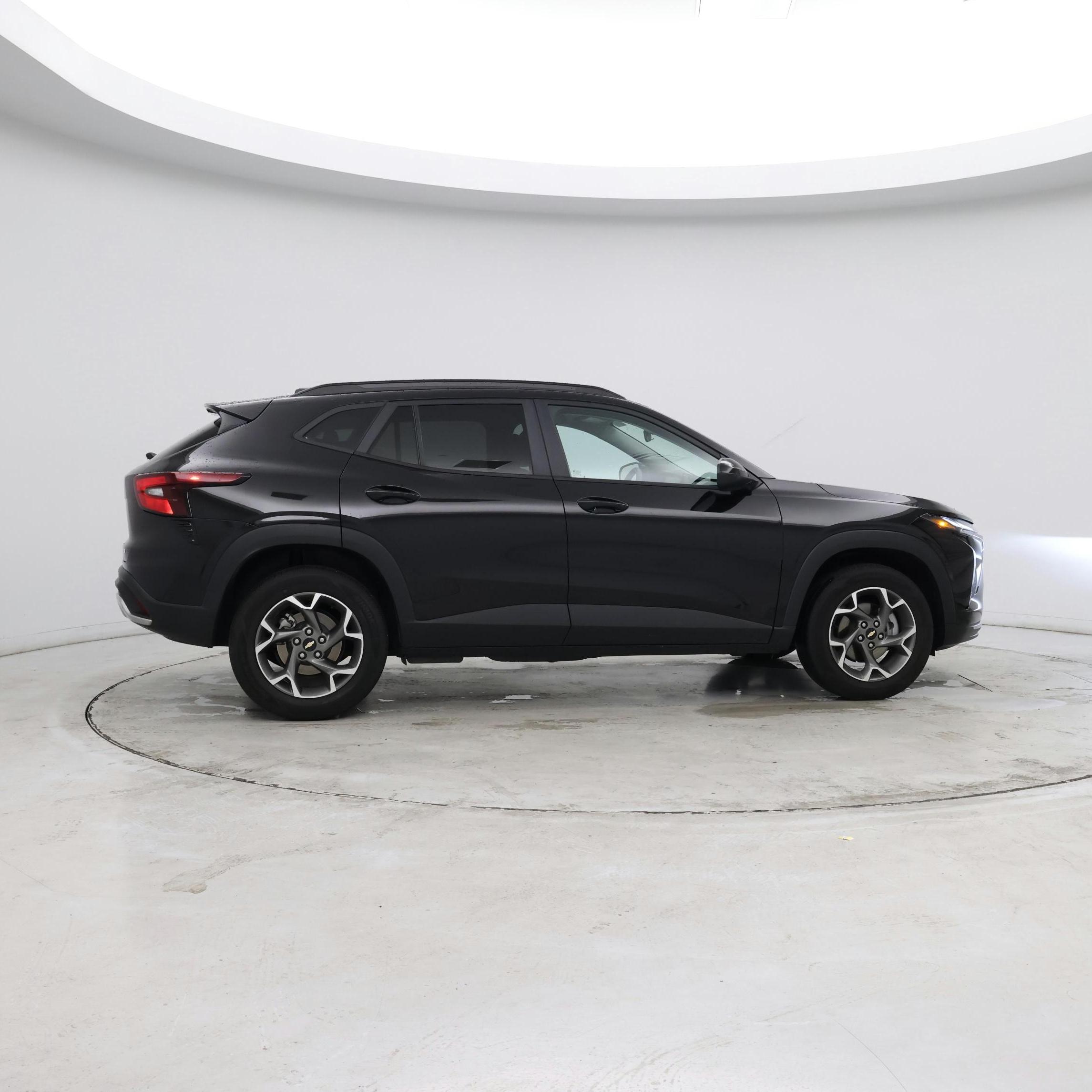 Thumbnail: 2025 Chevrolet Trax - 8