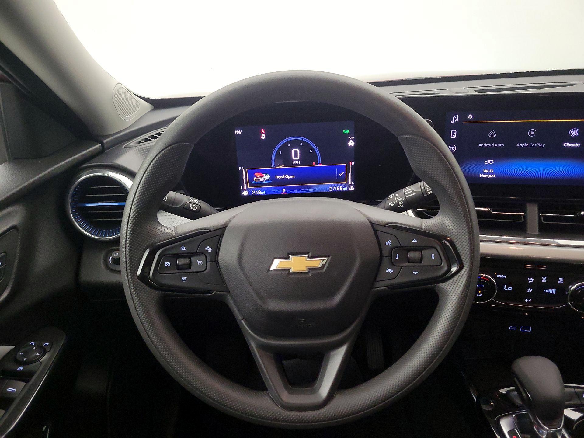Thumbnail: 2025 Chevrolet Trax - 10