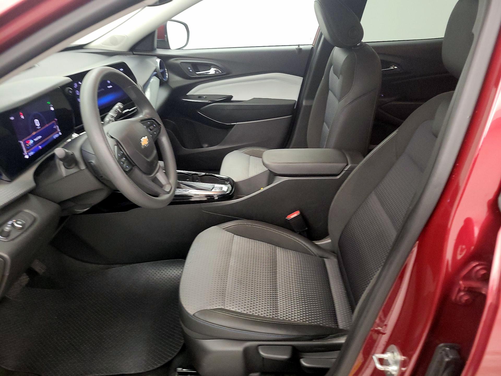 Thumbnail: 2025 Chevrolet Trax - 11