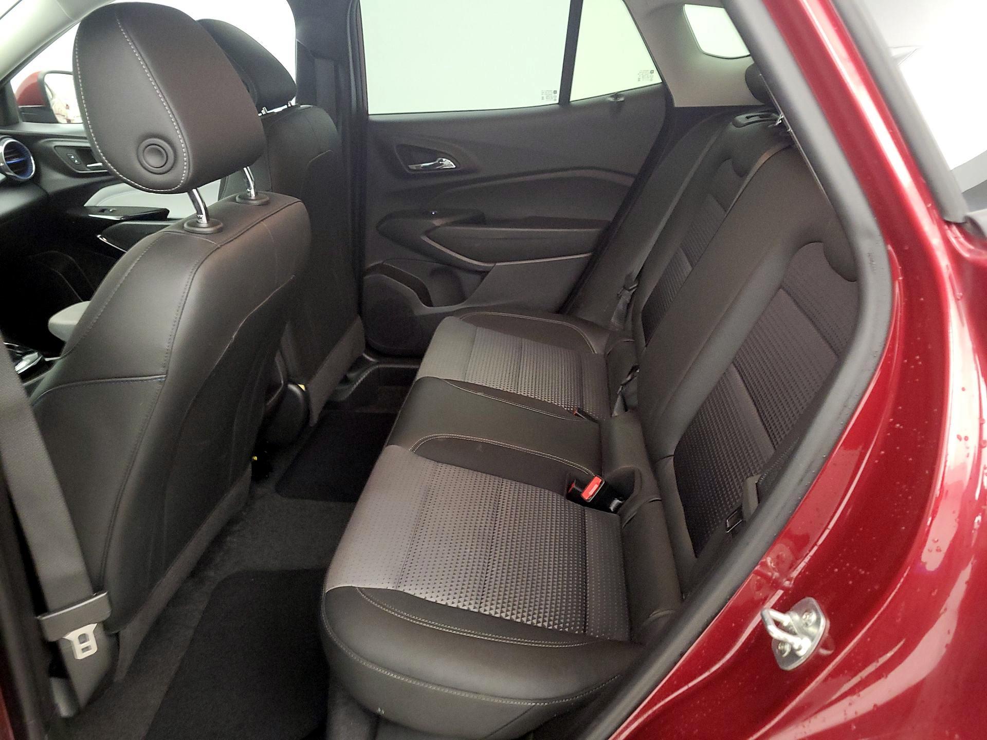 Thumbnail: 2025 Chevrolet Trax - 19