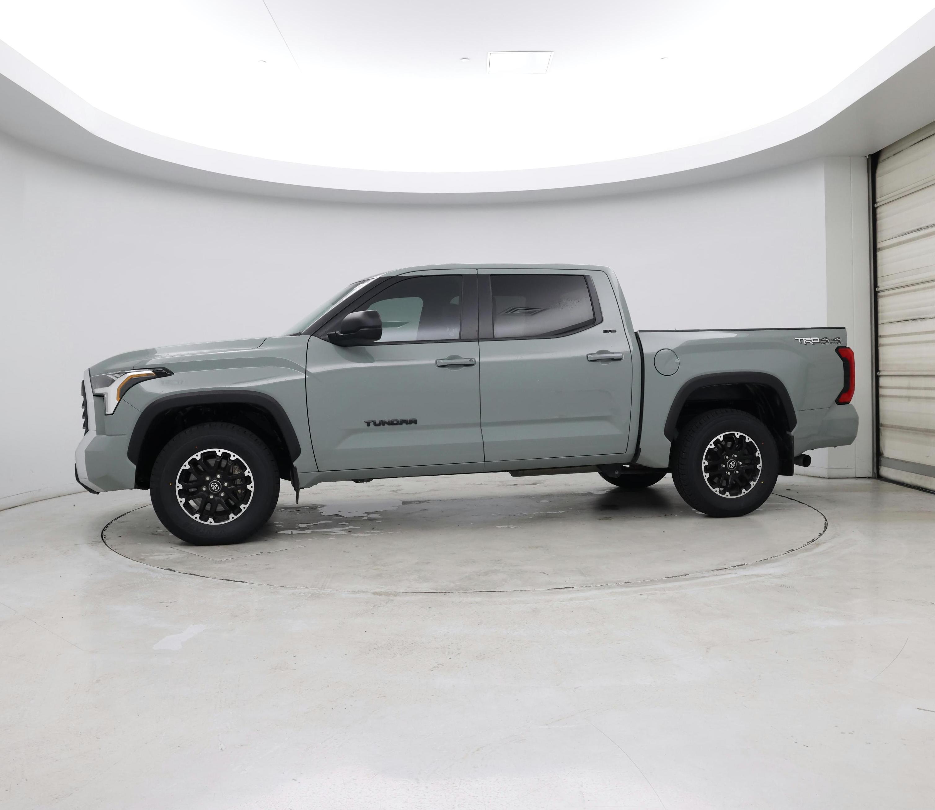 Thumbnail: 2025 Toyota Tundra - 2