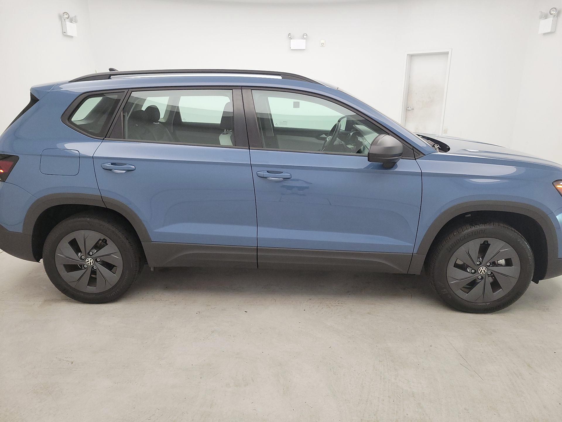 Thumbnail: 2025 Volkswagen Taos - 4