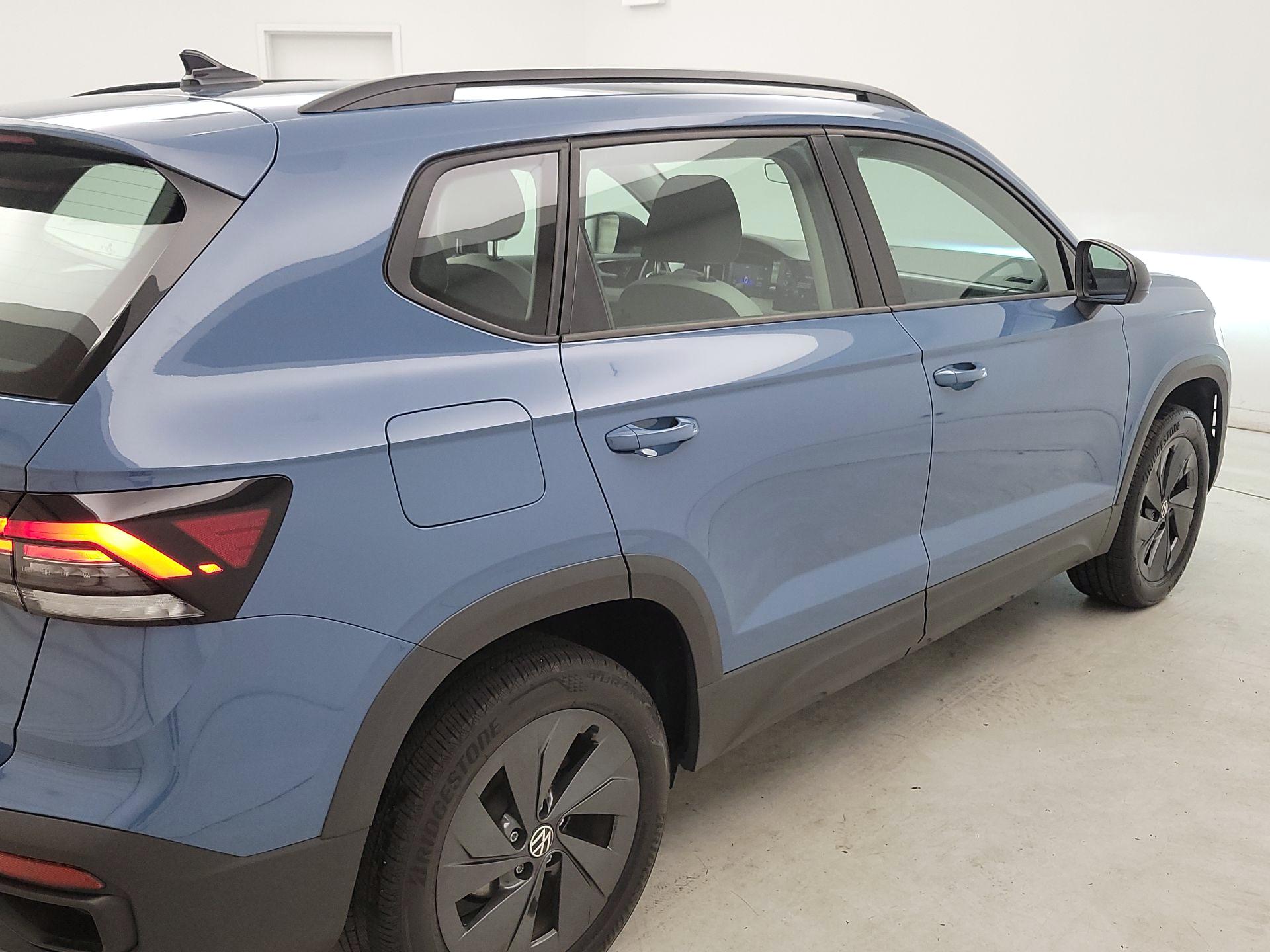 Thumbnail: 2025 Volkswagen Taos - 5