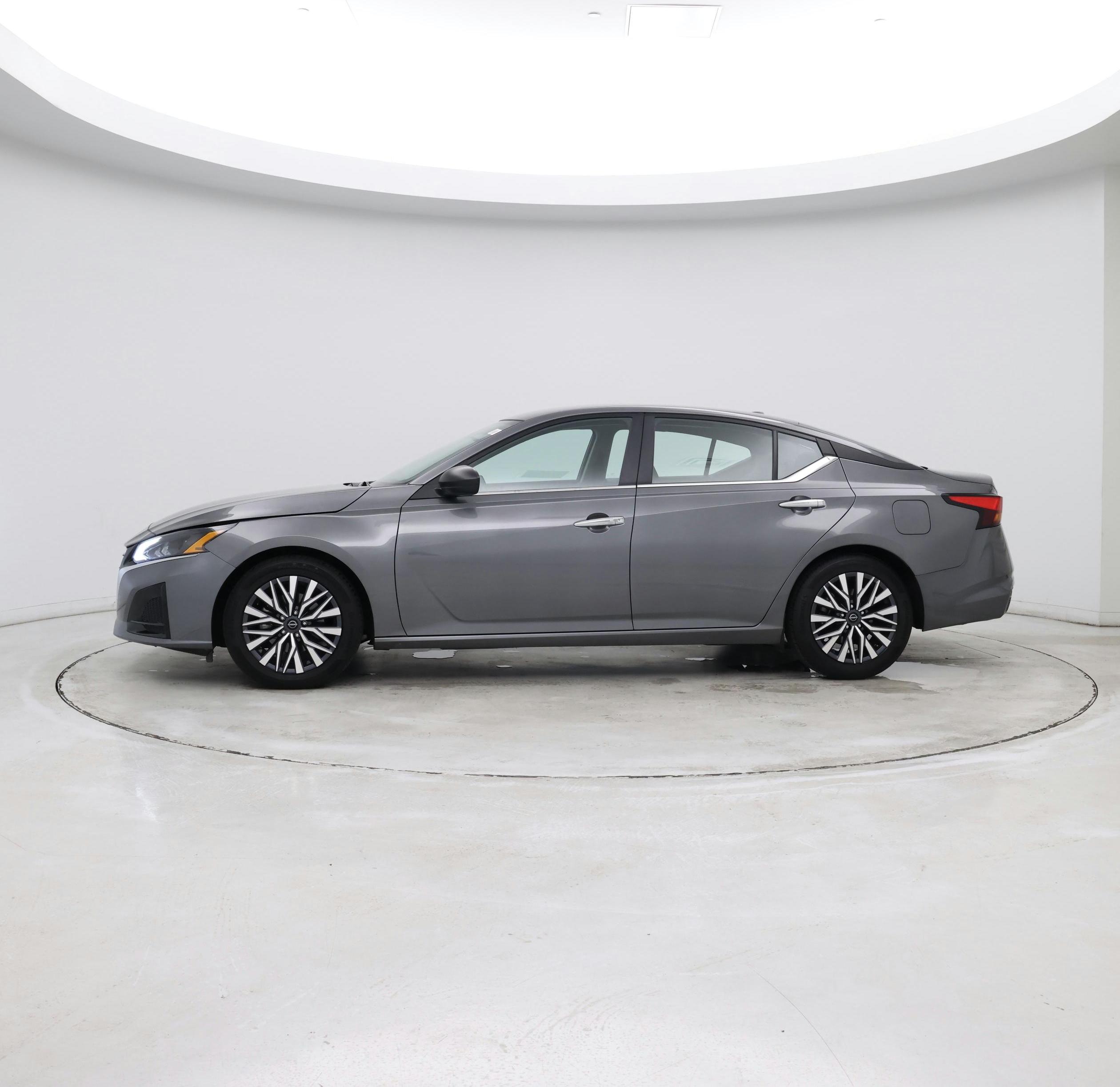 Thumbnail: 2025 Nissan Altima - 2