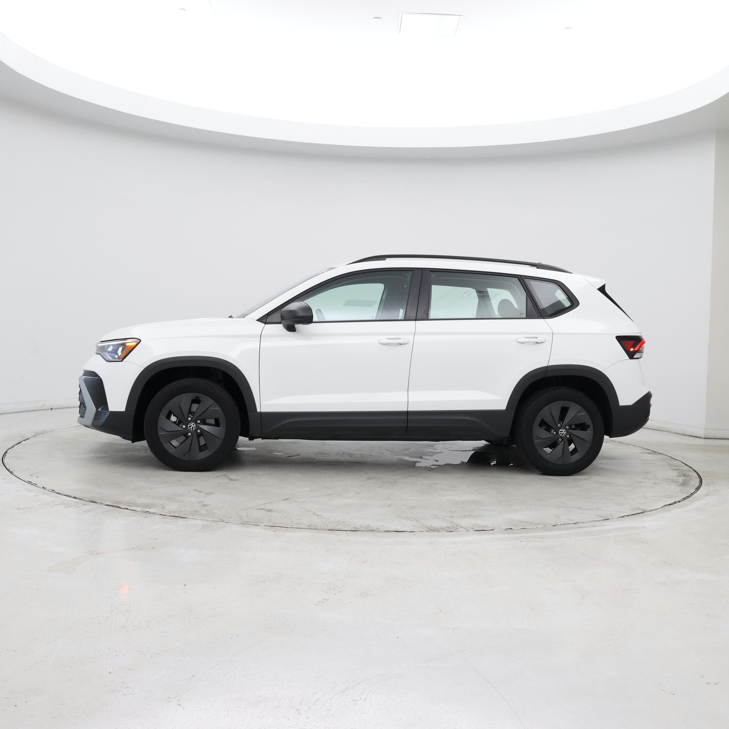 Thumbnail: 2025 Volkswagen Taos - 2