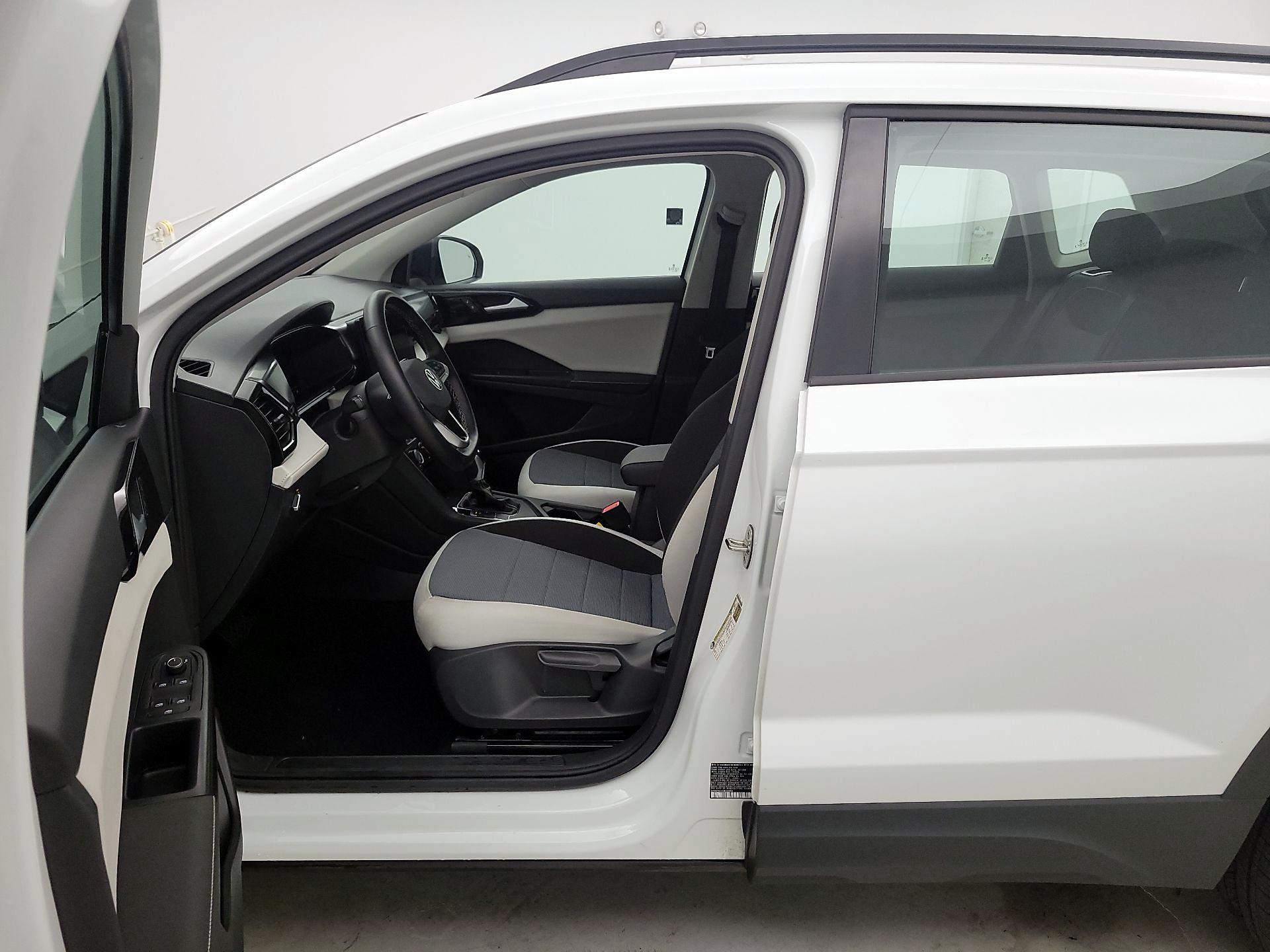 Thumbnail: 2025 Volkswagen Taos - 9