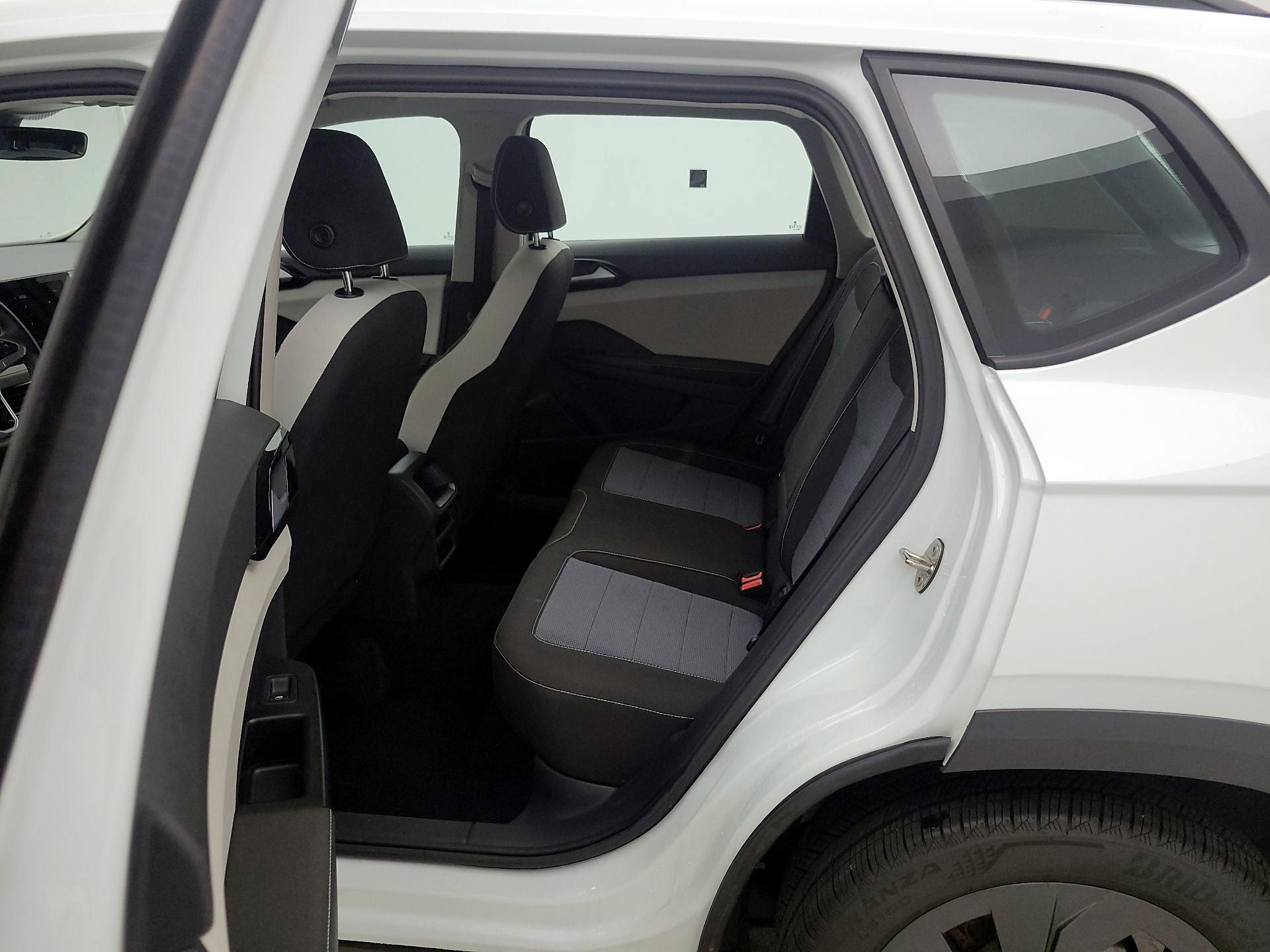 Thumbnail: 2025 Volkswagen Taos - 17
