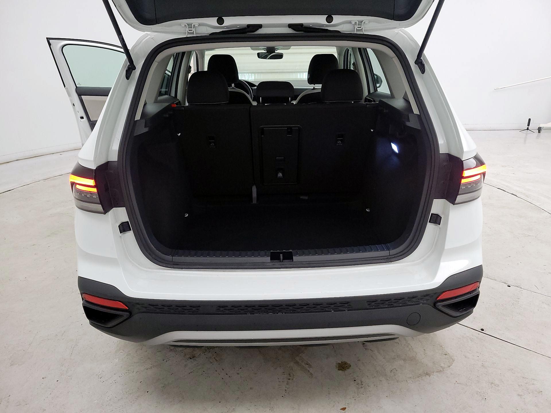 Thumbnail: 2025 Volkswagen Taos - 18